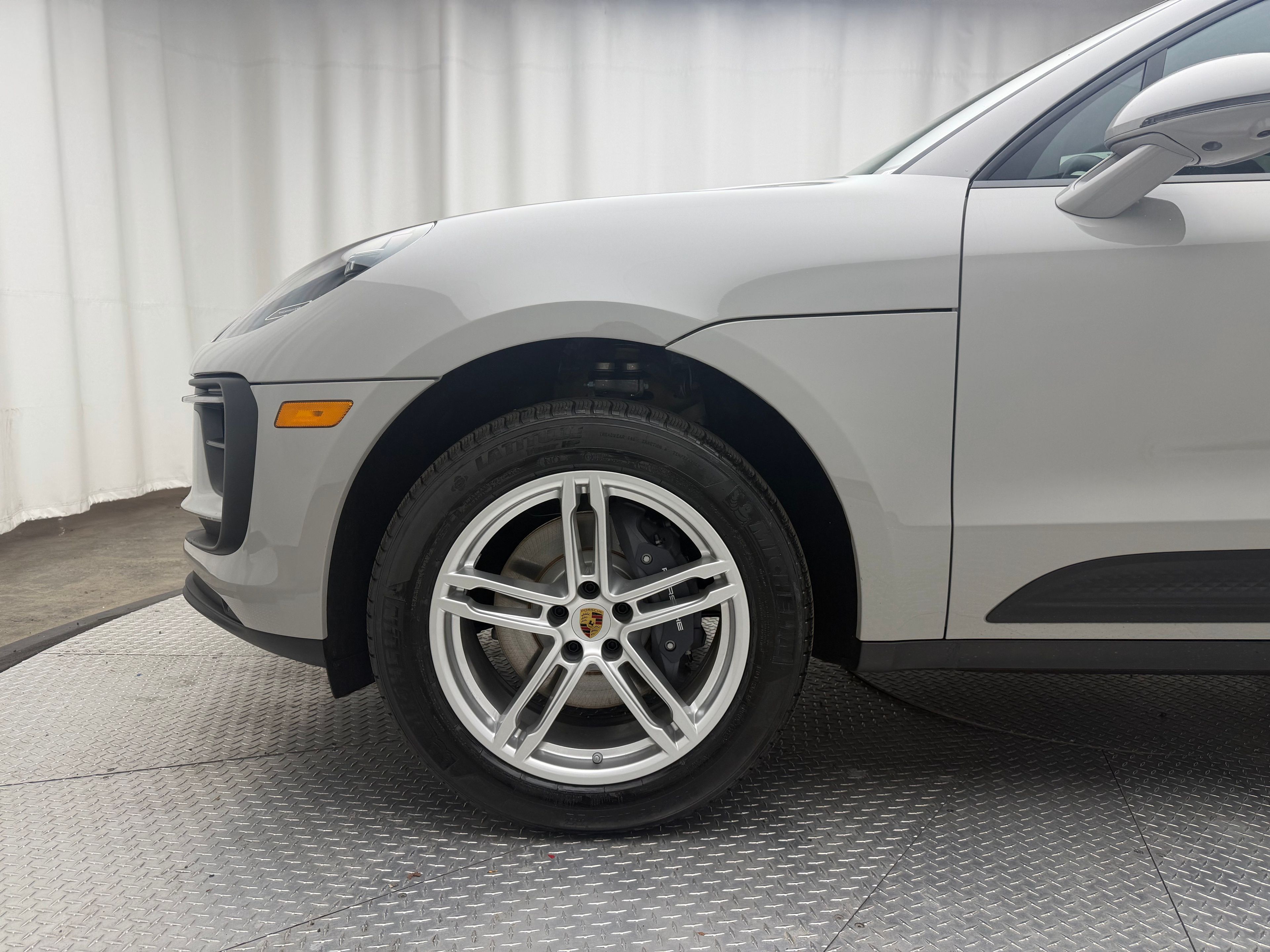 Thumbnail: 2026 Porsche Macan - 7