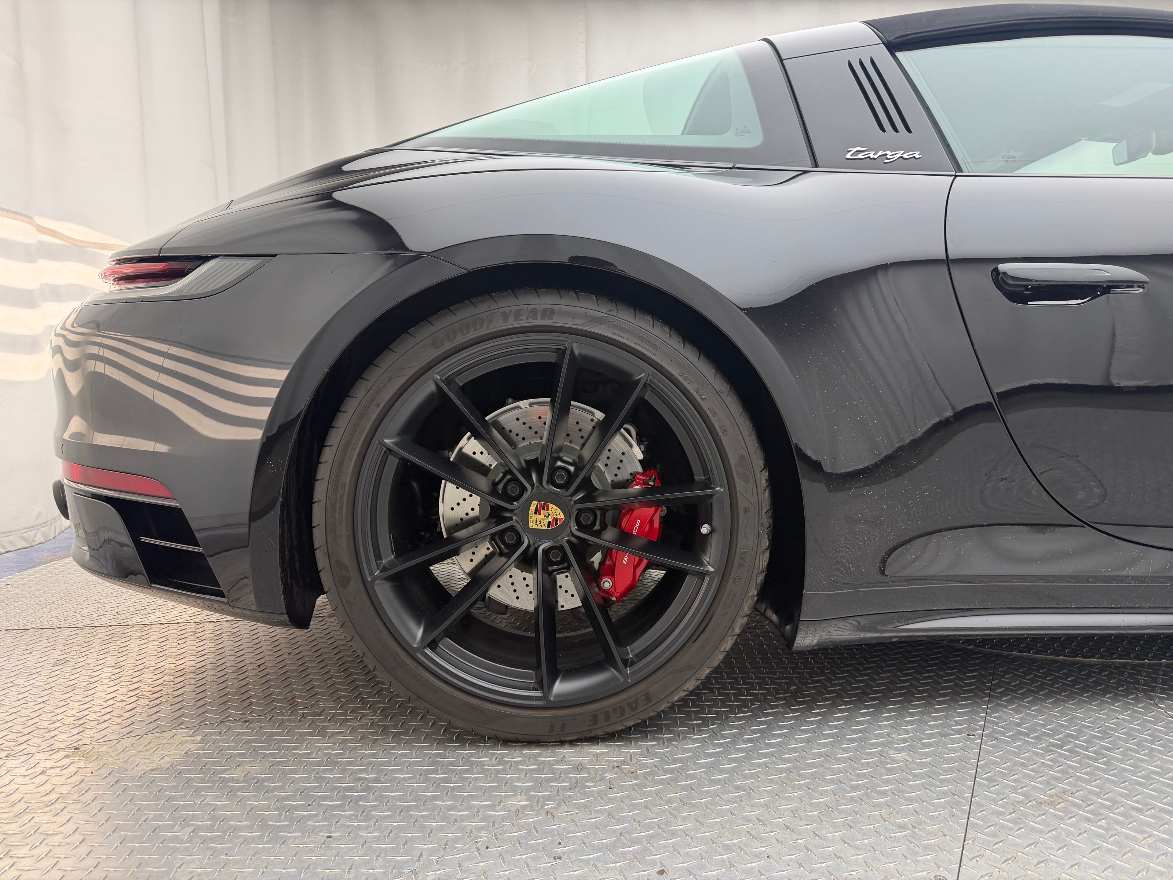 Thumbnail: 2024 Porsche 911 - 15