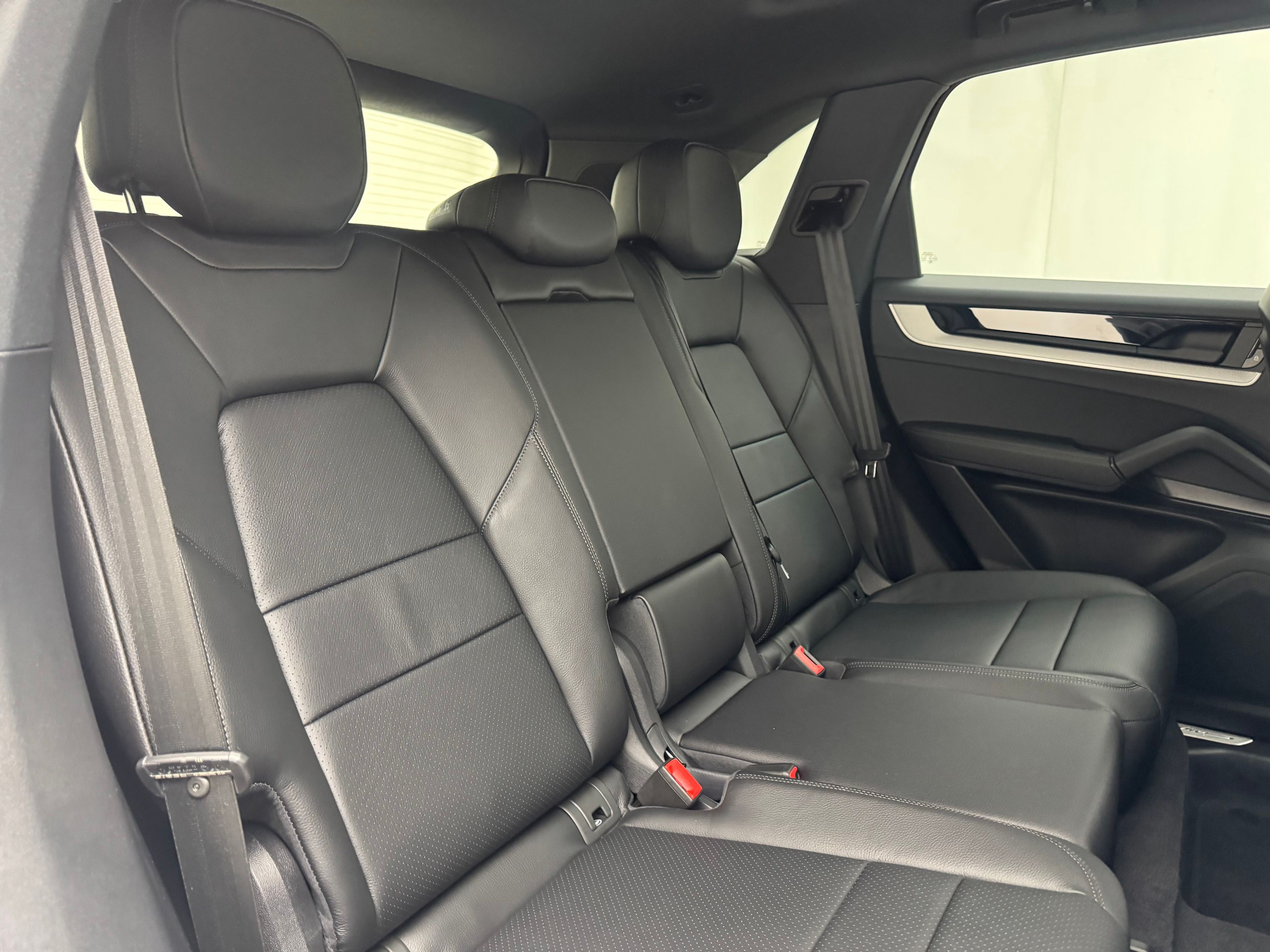 Thumbnail: 2026 Porsche Cayenne - 24