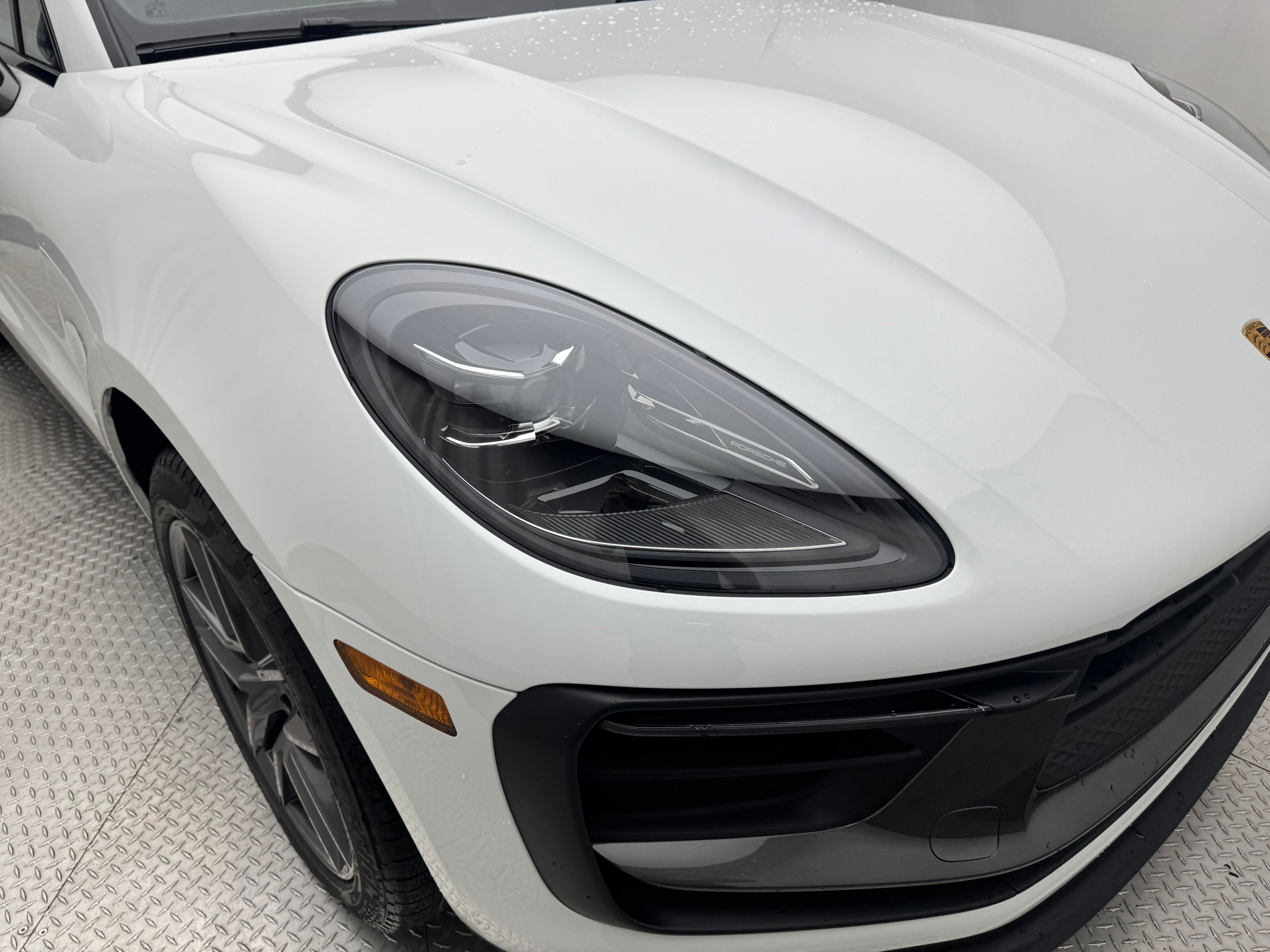 Thumbnail: 2026 Porsche Macan - 20