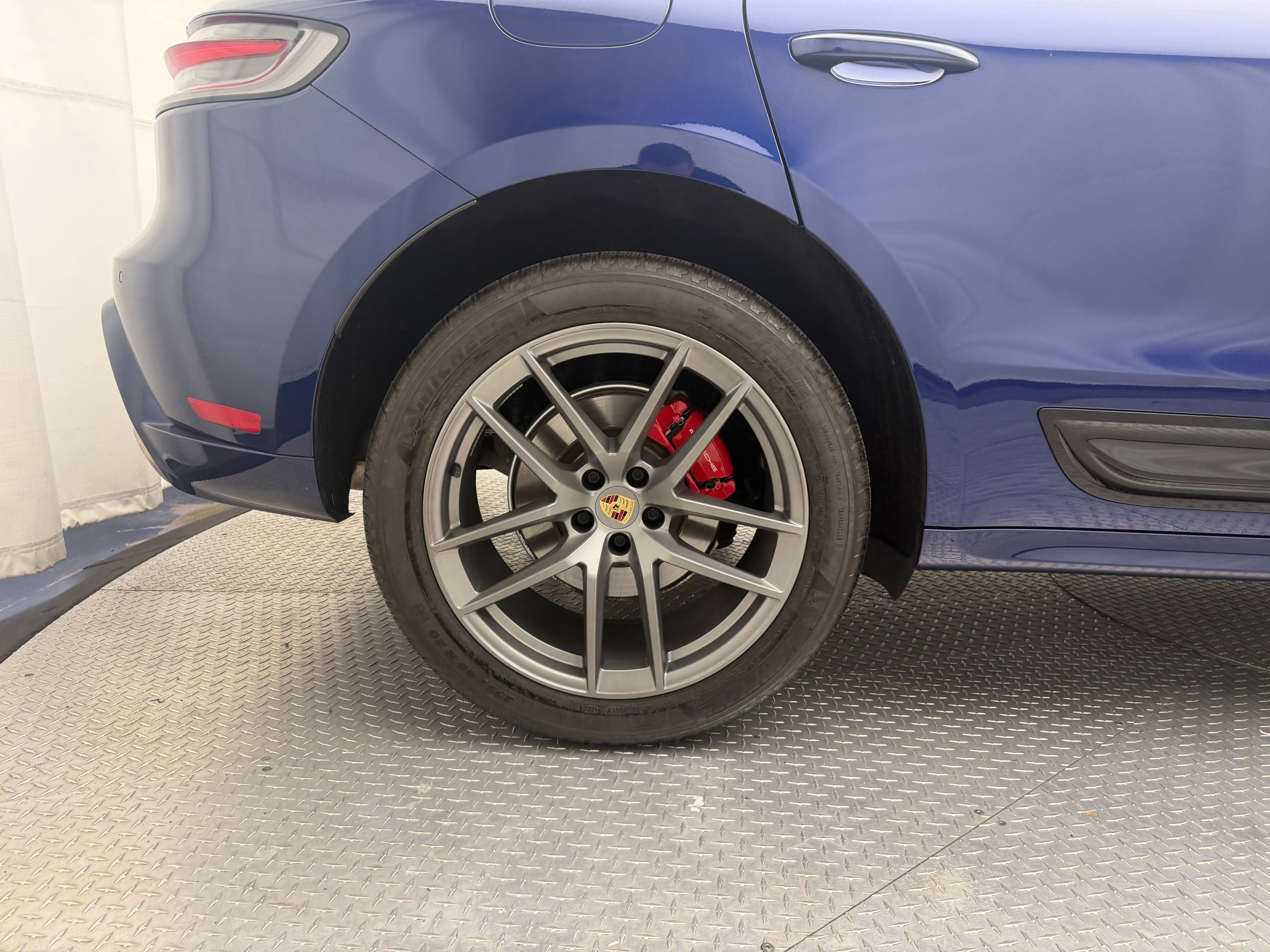 Thumbnail: 2023 Porsche Macan - 10