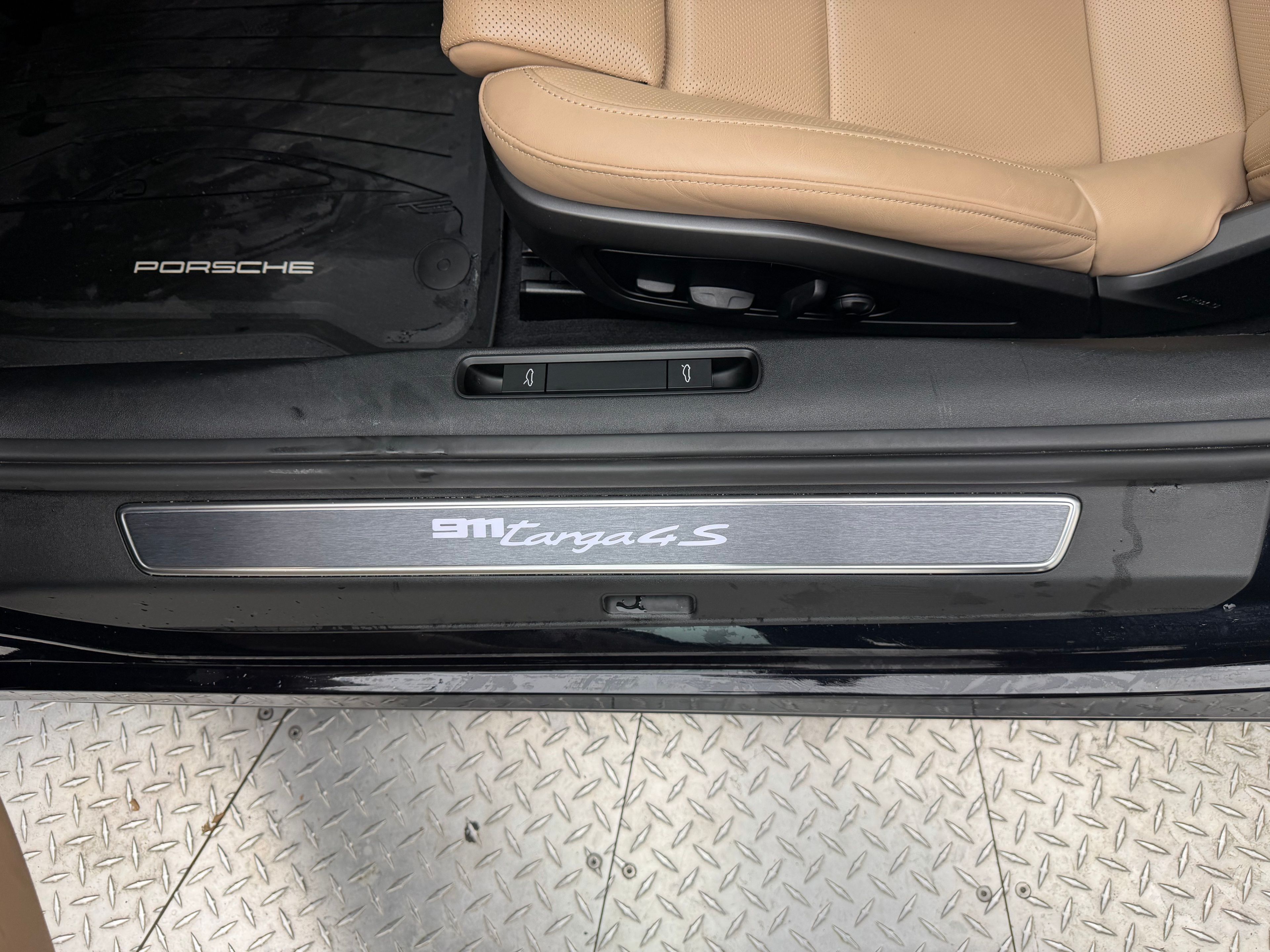 Thumbnail: 2024 Porsche 911 - 29