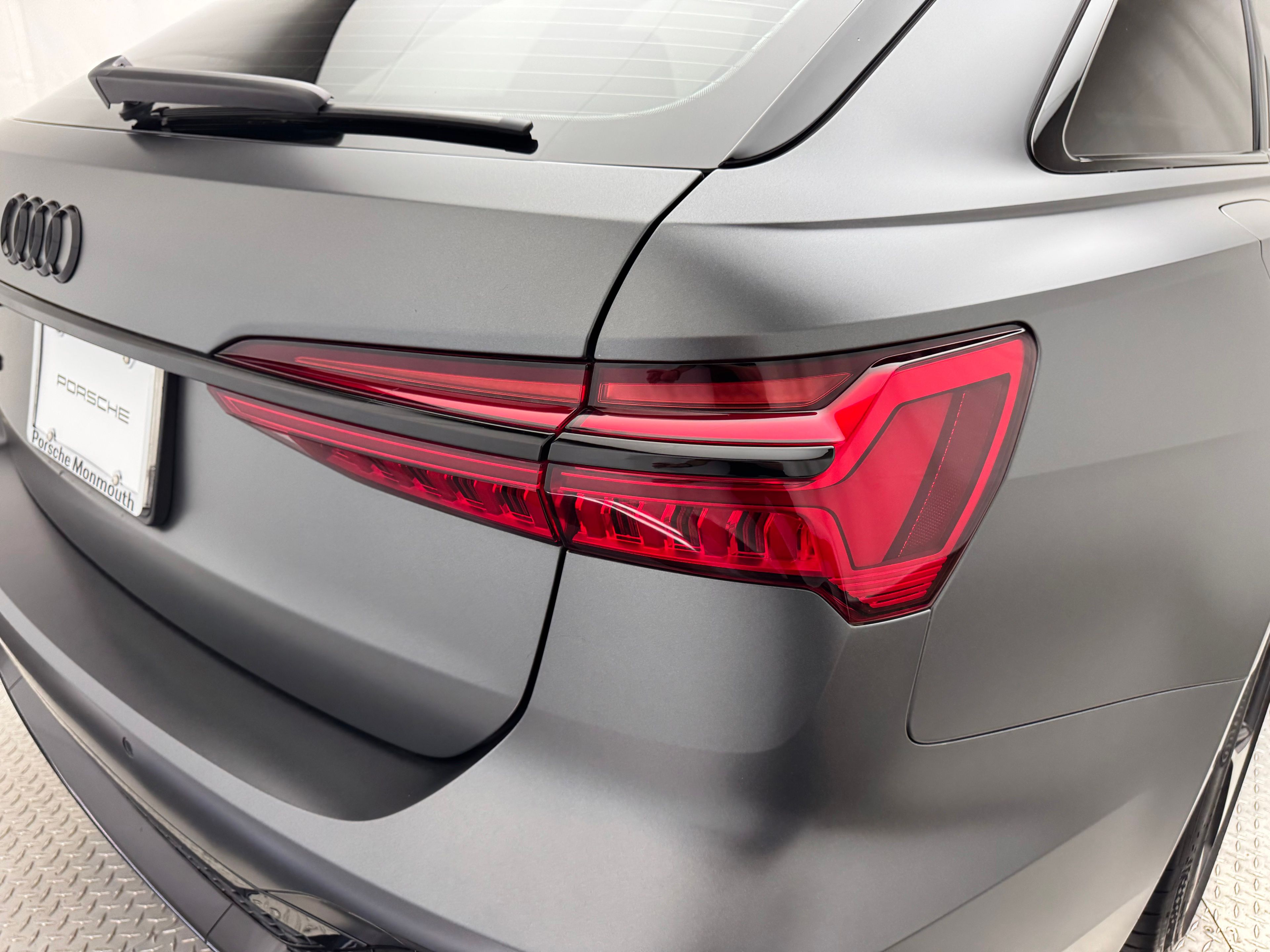 Thumbnail: 2024 Audi RS 6 - 14