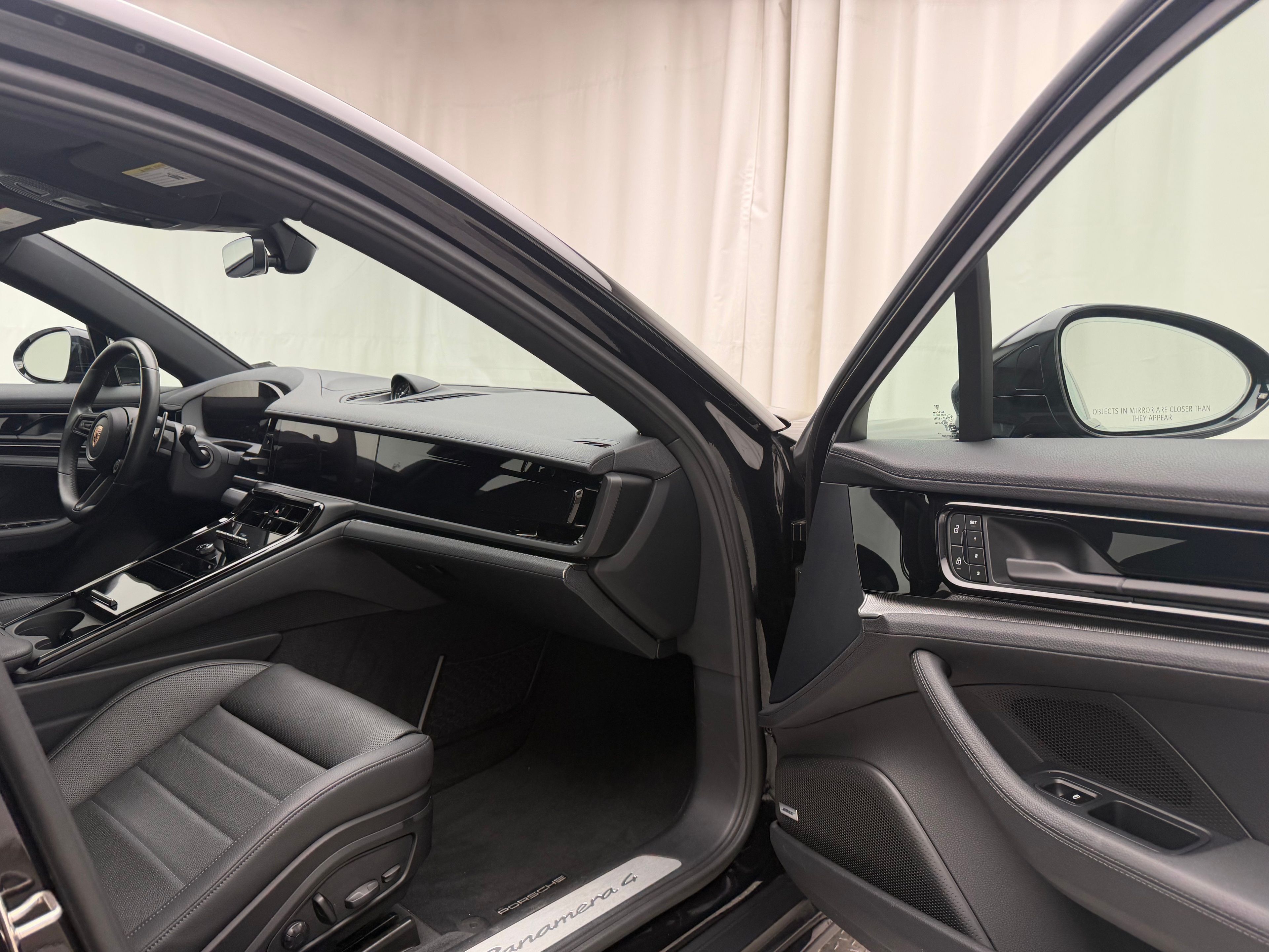 Thumbnail: 2024 Porsche Panamera - 17