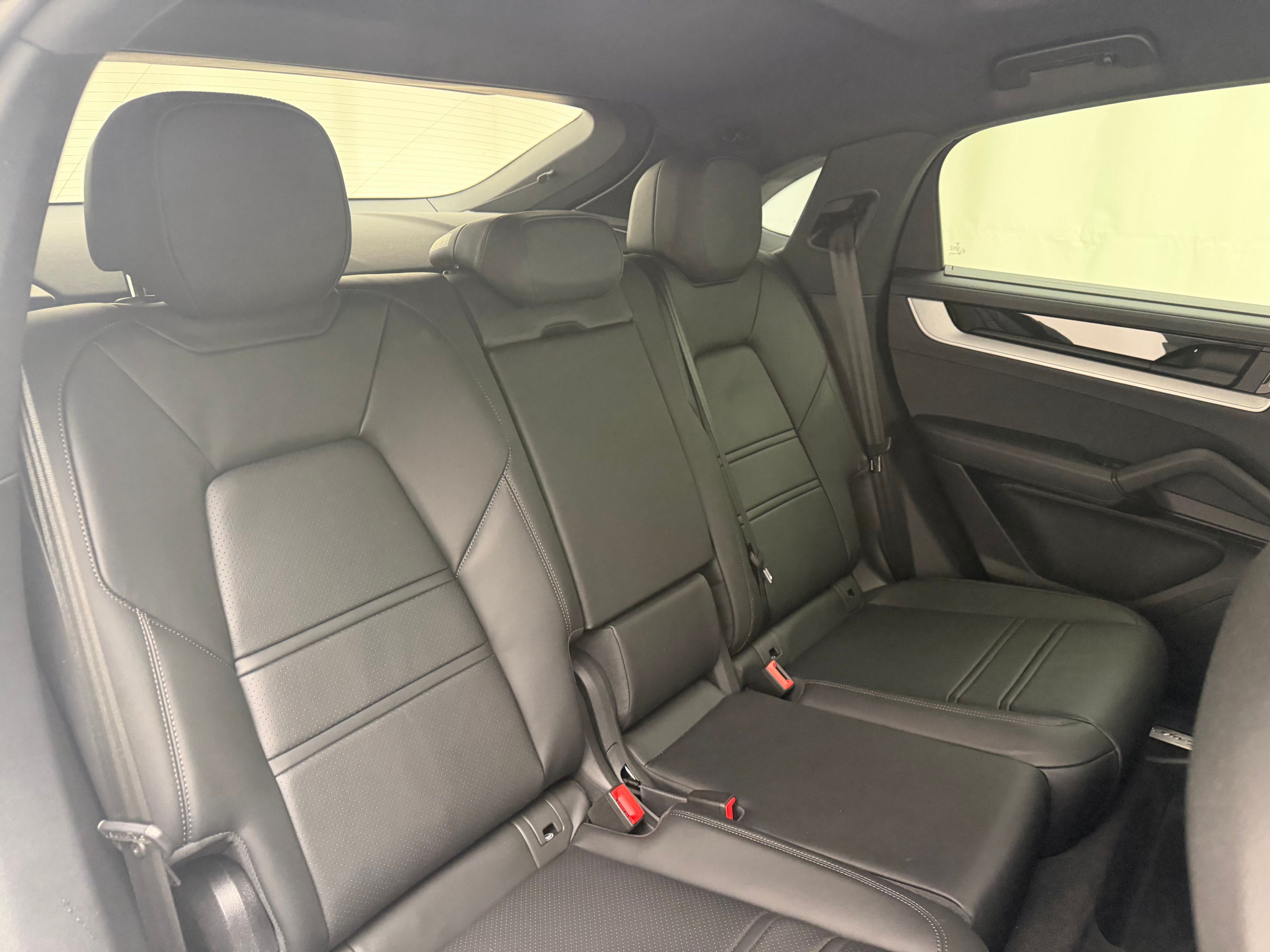 Thumbnail: 2025 Porsche  - 24