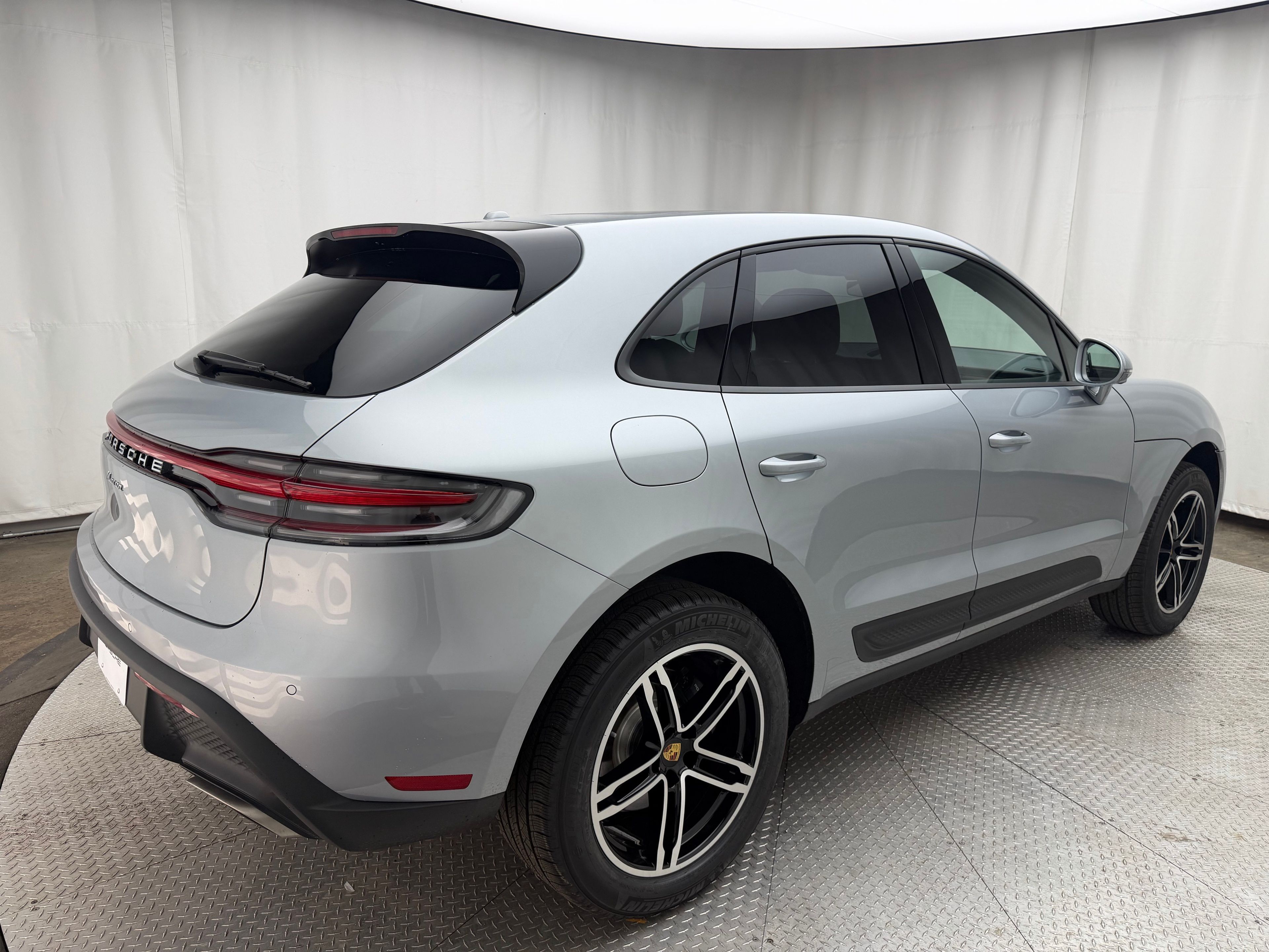 Thumbnail: 2026 Porsche Macan - 11