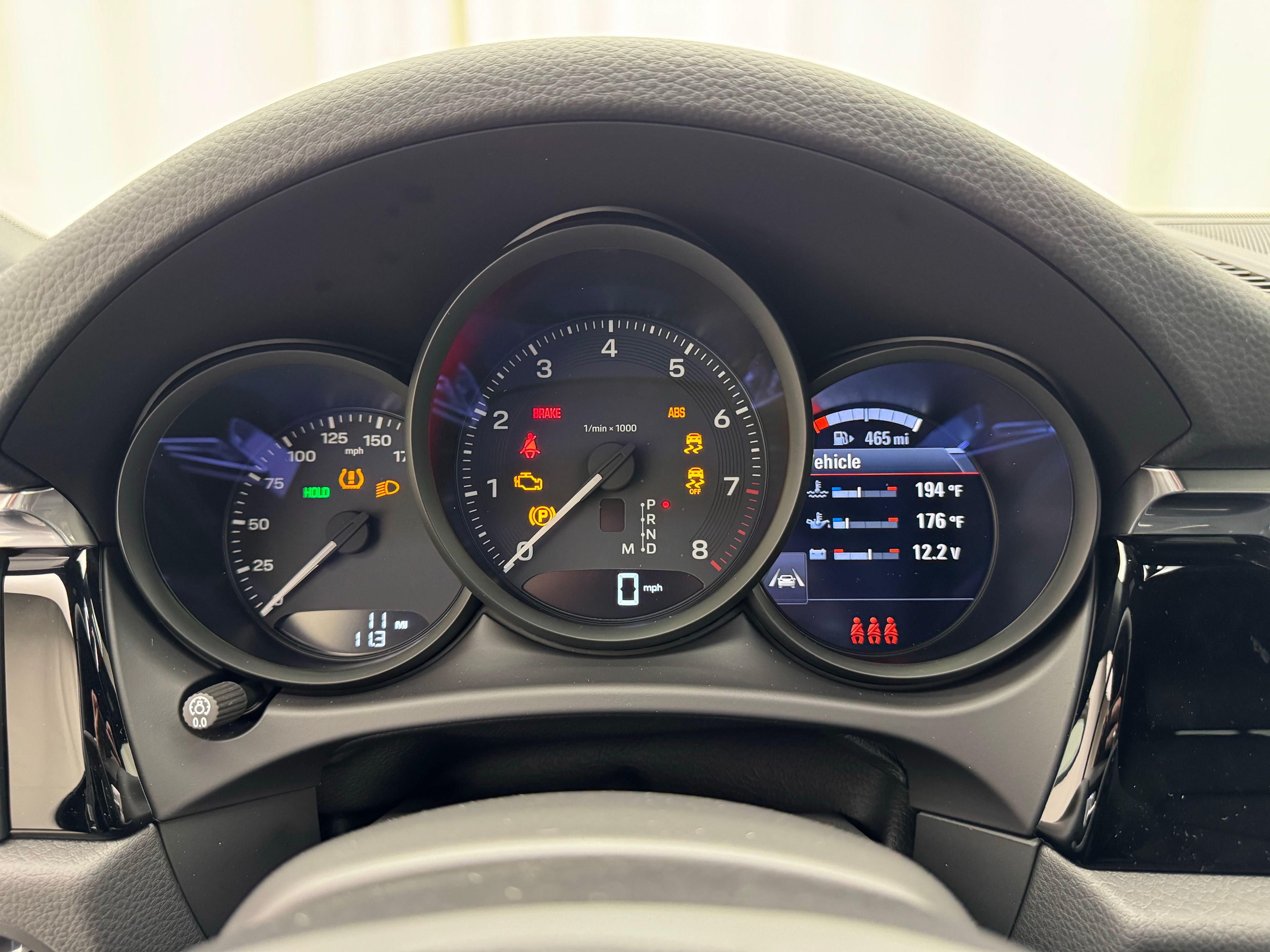 Thumbnail: 2026 Porsche Macan - 26