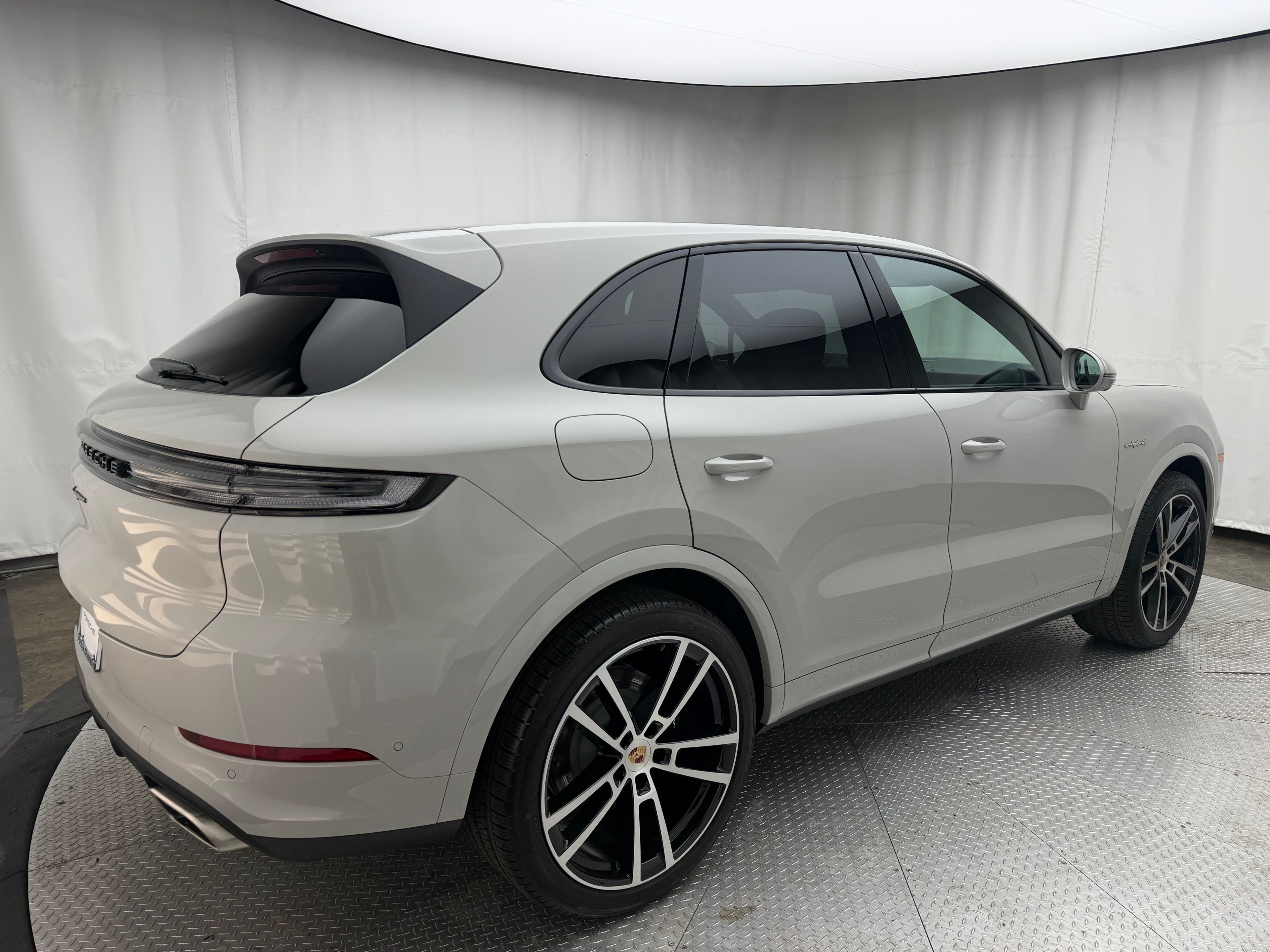 Thumbnail: 2026 Porsche Cayenne - 14