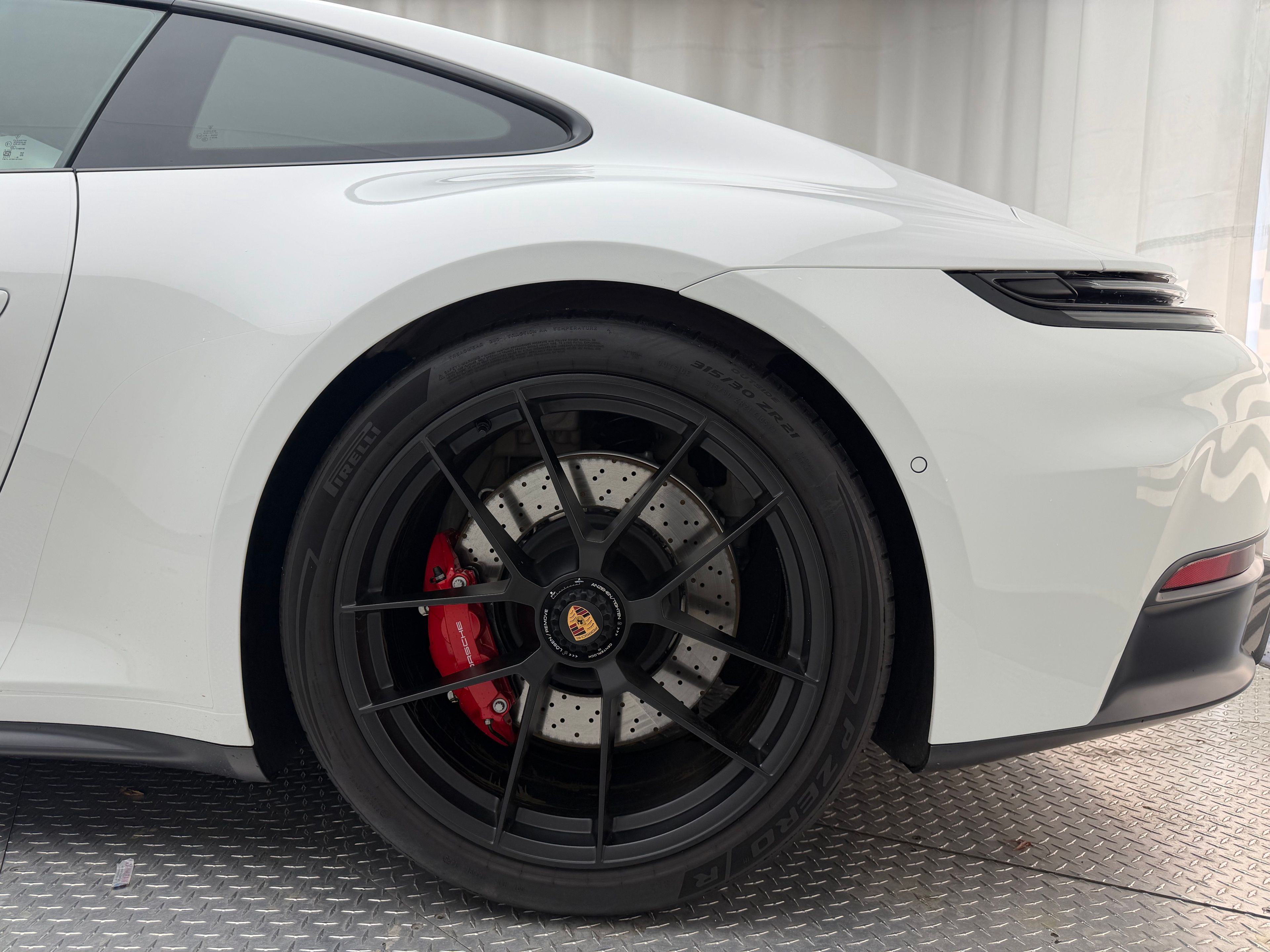 Thumbnail: 2026 Porsche 911 - 10