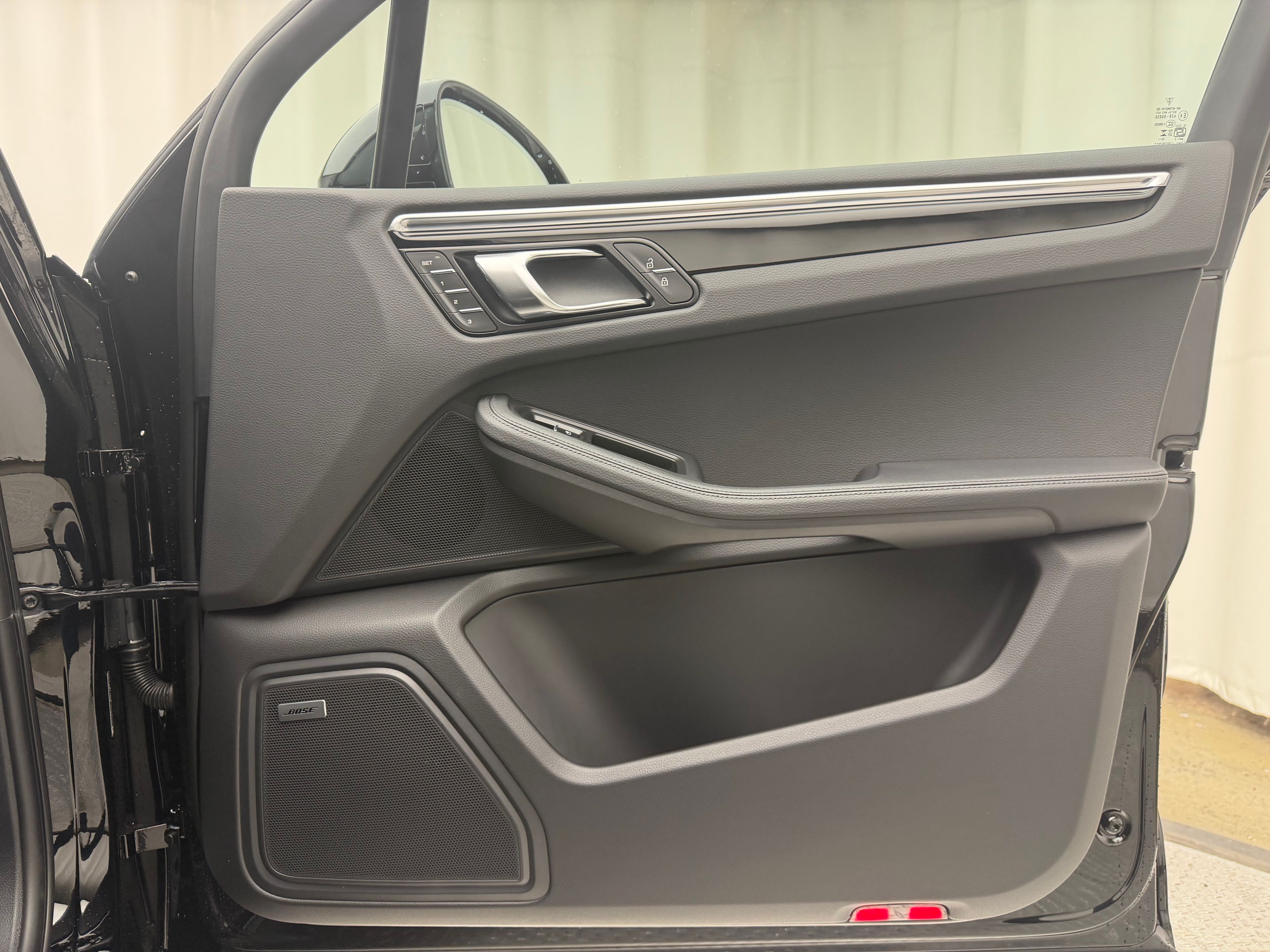 Thumbnail: 2026 Porsche Macan - 16