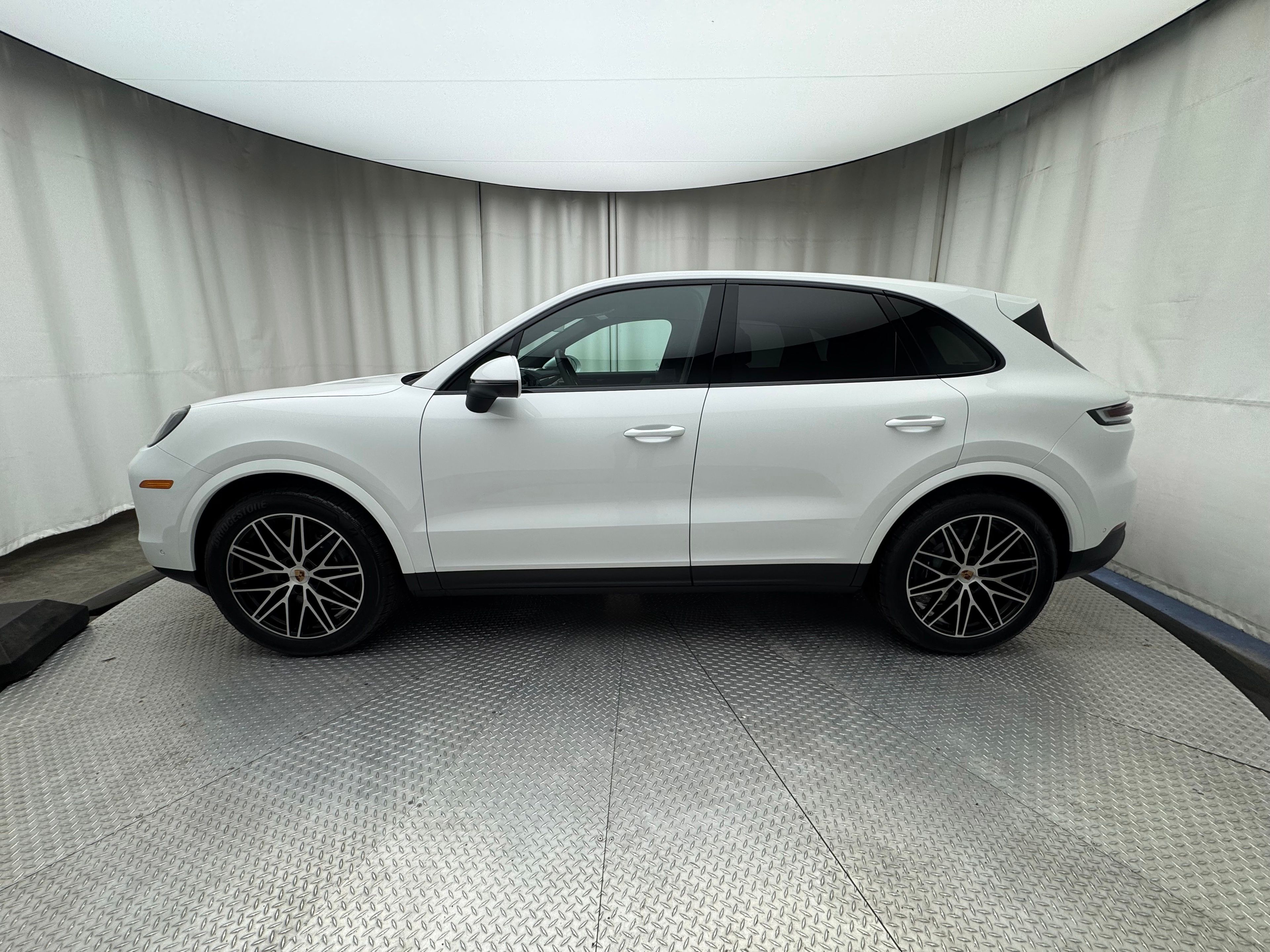 Thumbnail: 2026 Porsche Cayenne - 2