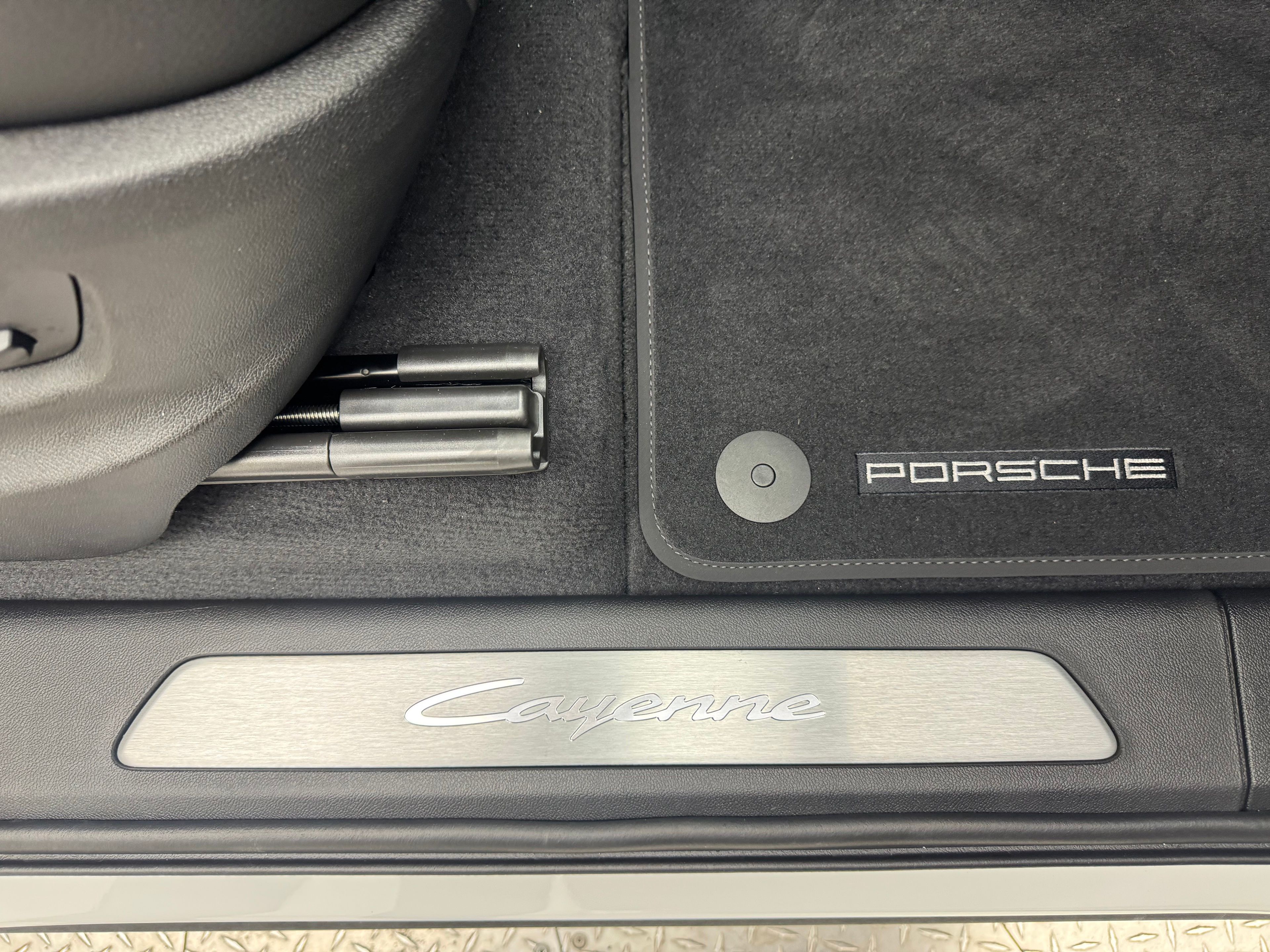 Thumbnail: 2026 Porsche Cayenne - 28