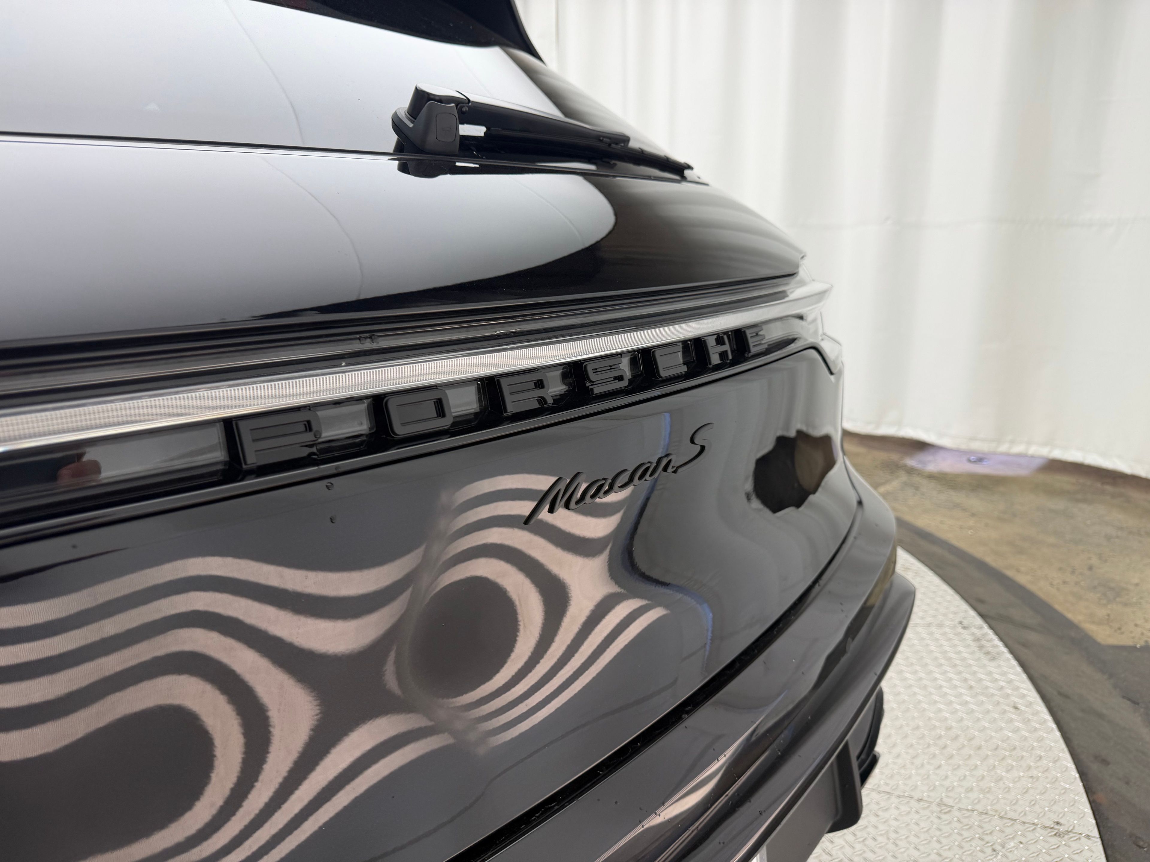 Thumbnail: 2026 Porsche Macan - 9