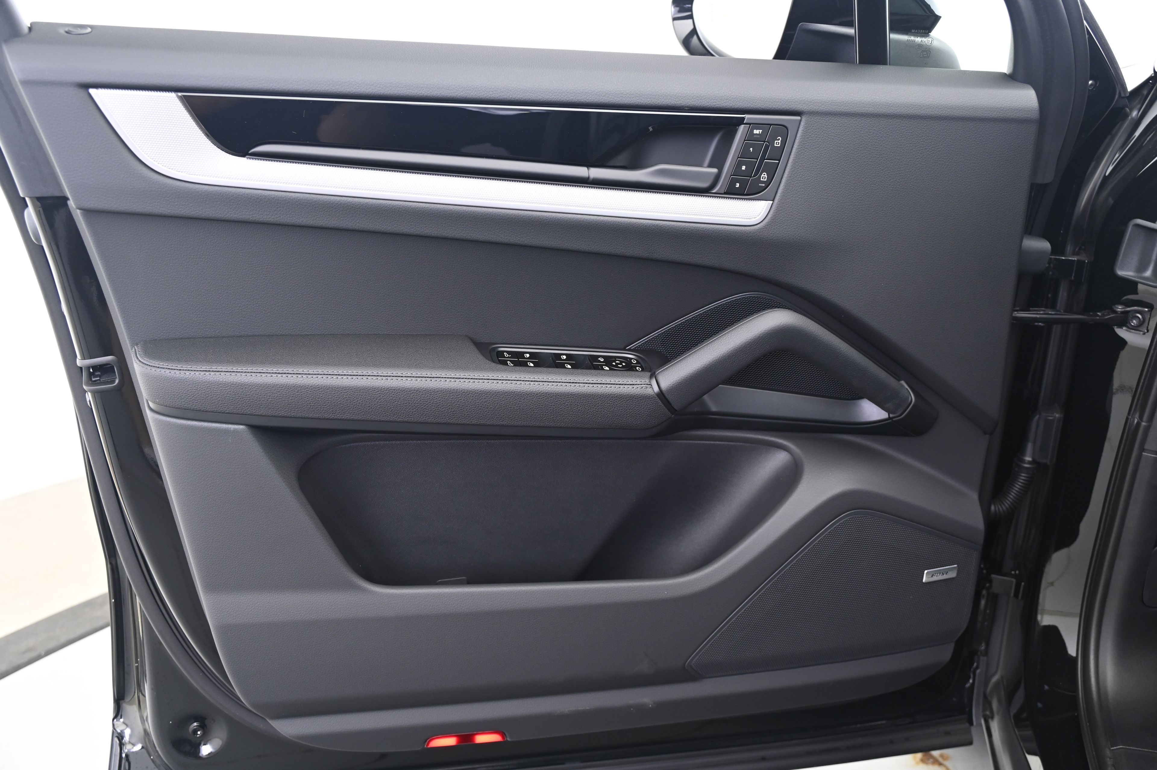 Thumbnail: 2025 Porsche Cayenne - 26