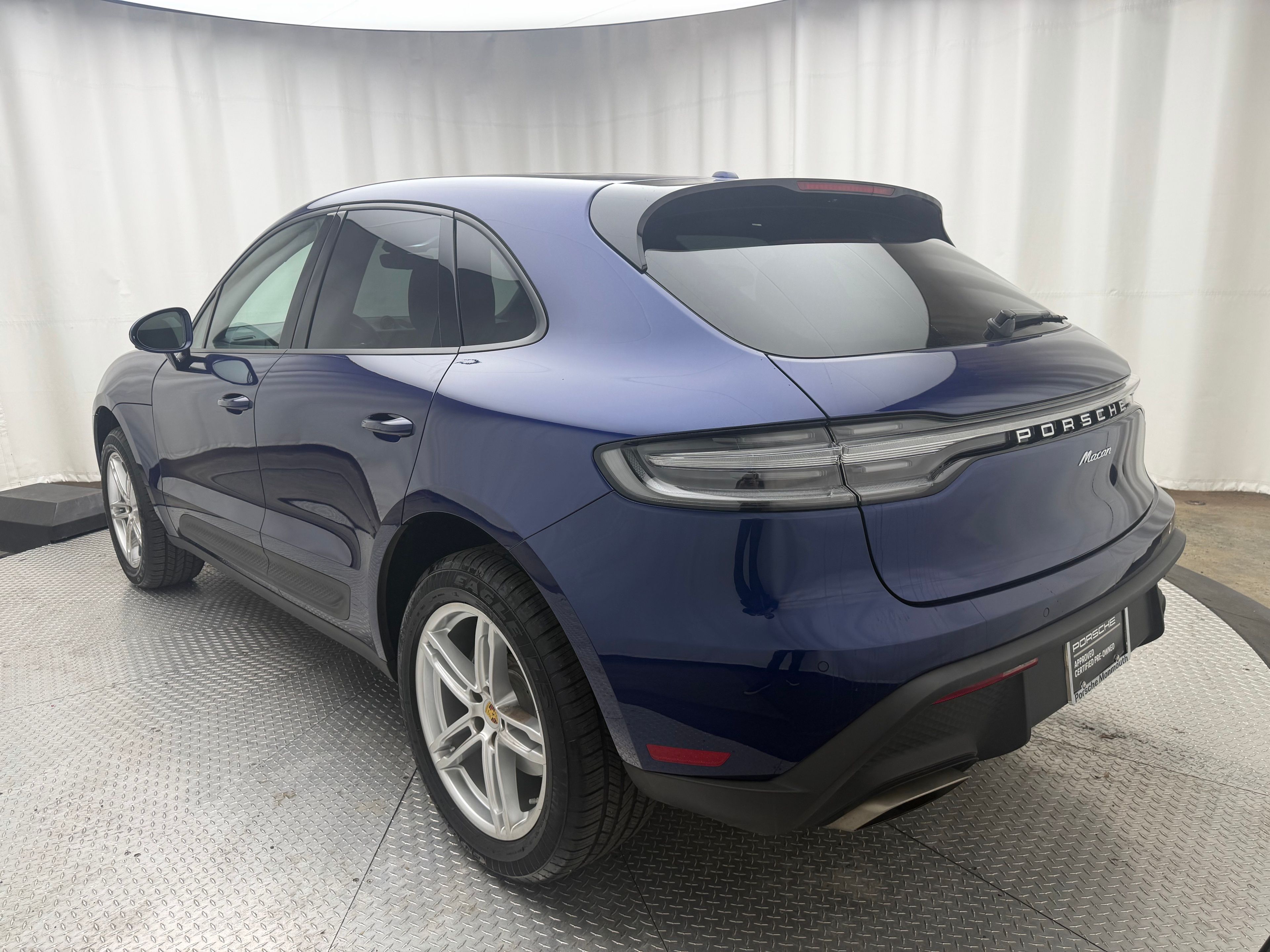 Thumbnail: 2025 Porsche Macan - 3
