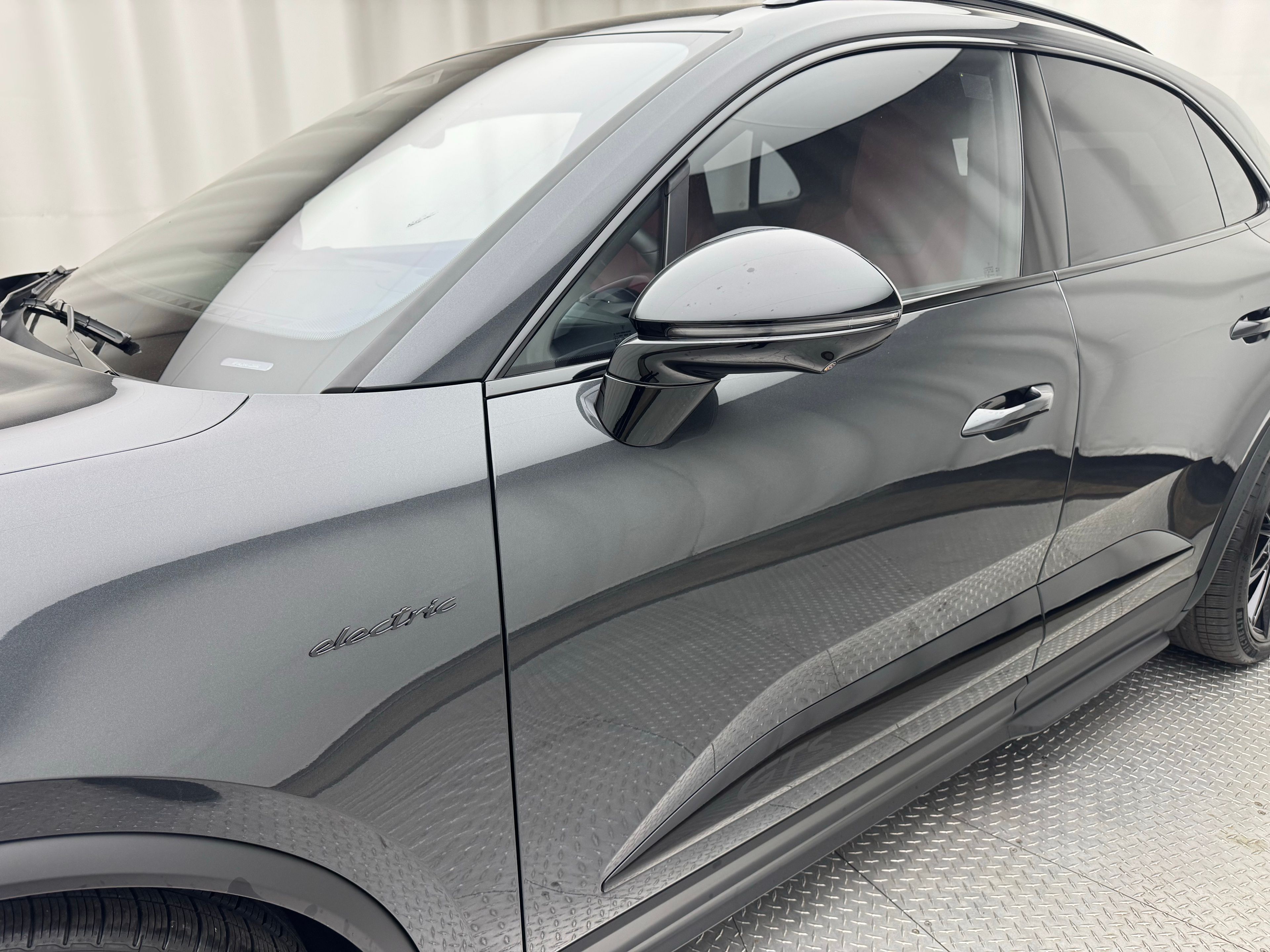 Thumbnail: 2026 Porsche Macan - 9