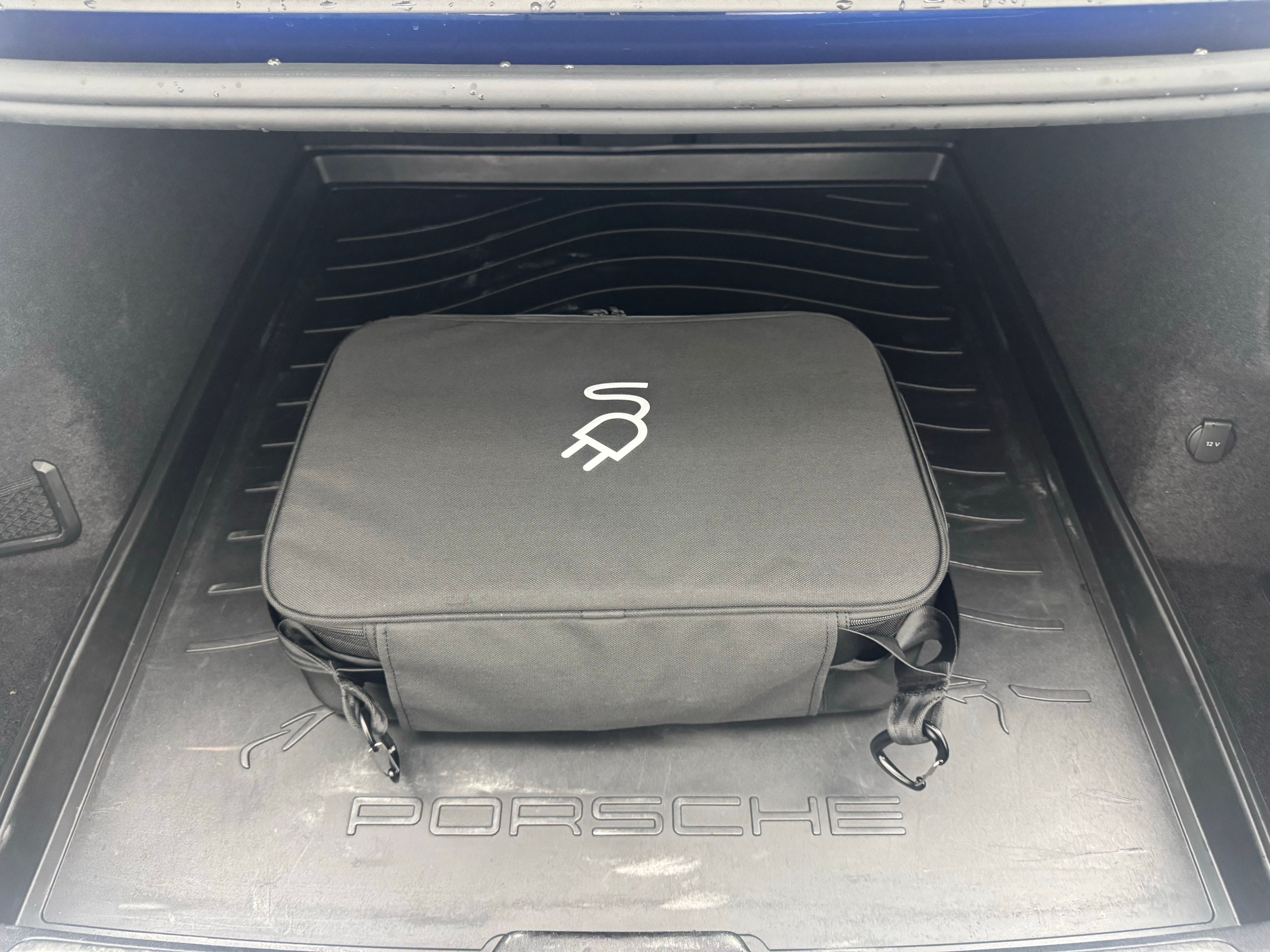 Thumbnail: 2023 Porsche Taycan - 30