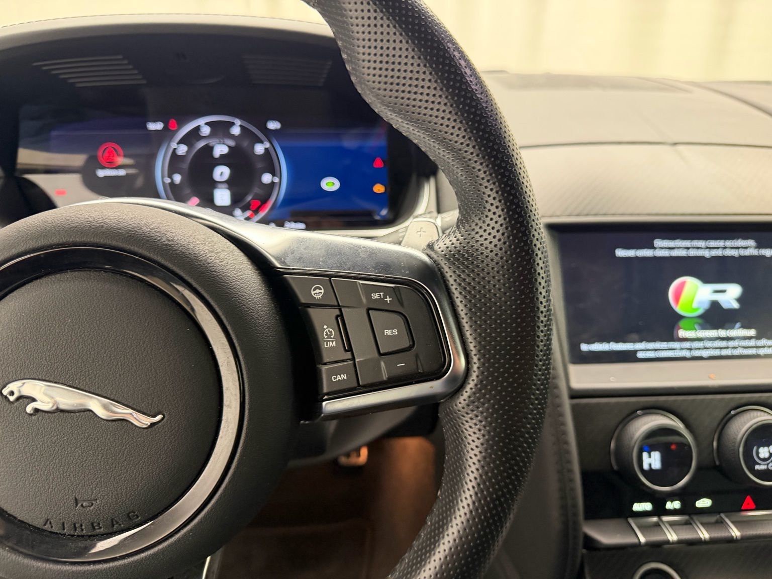 Thumbnail: 2021 Jaguar F-Type - 23