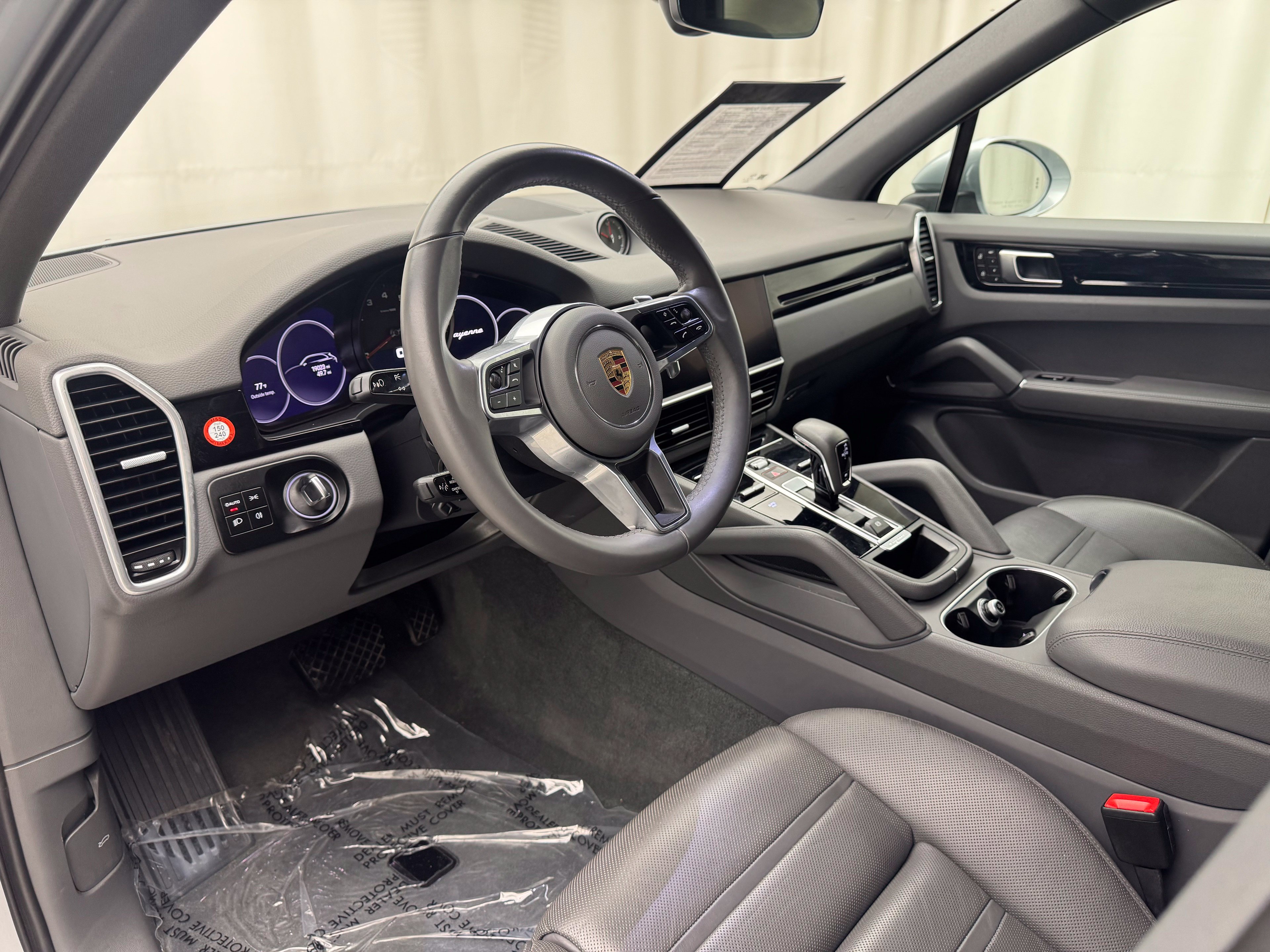 Thumbnail: 2023 Porsche Cayenne - 4