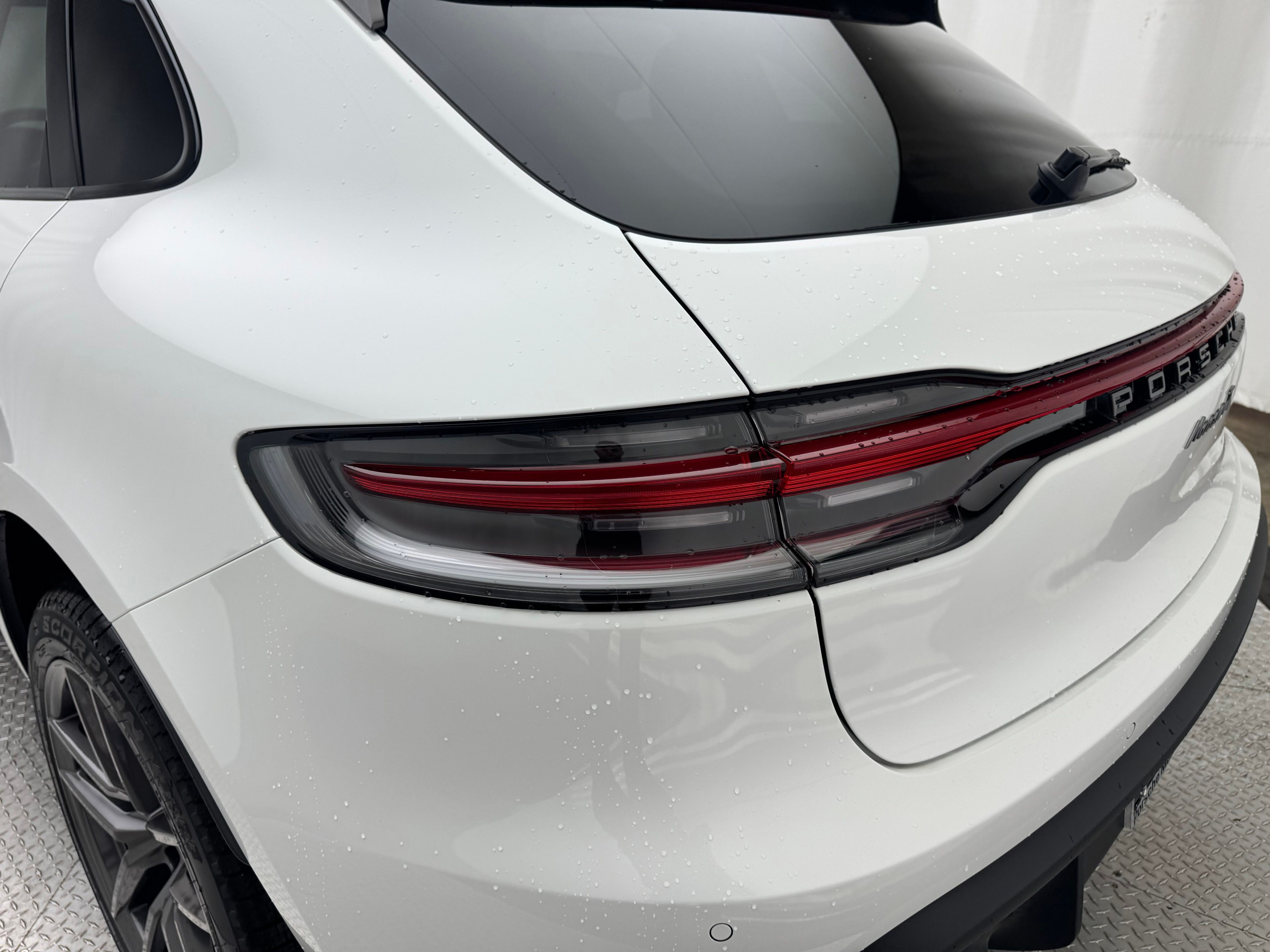 Thumbnail: 2026 Porsche Macan - 10