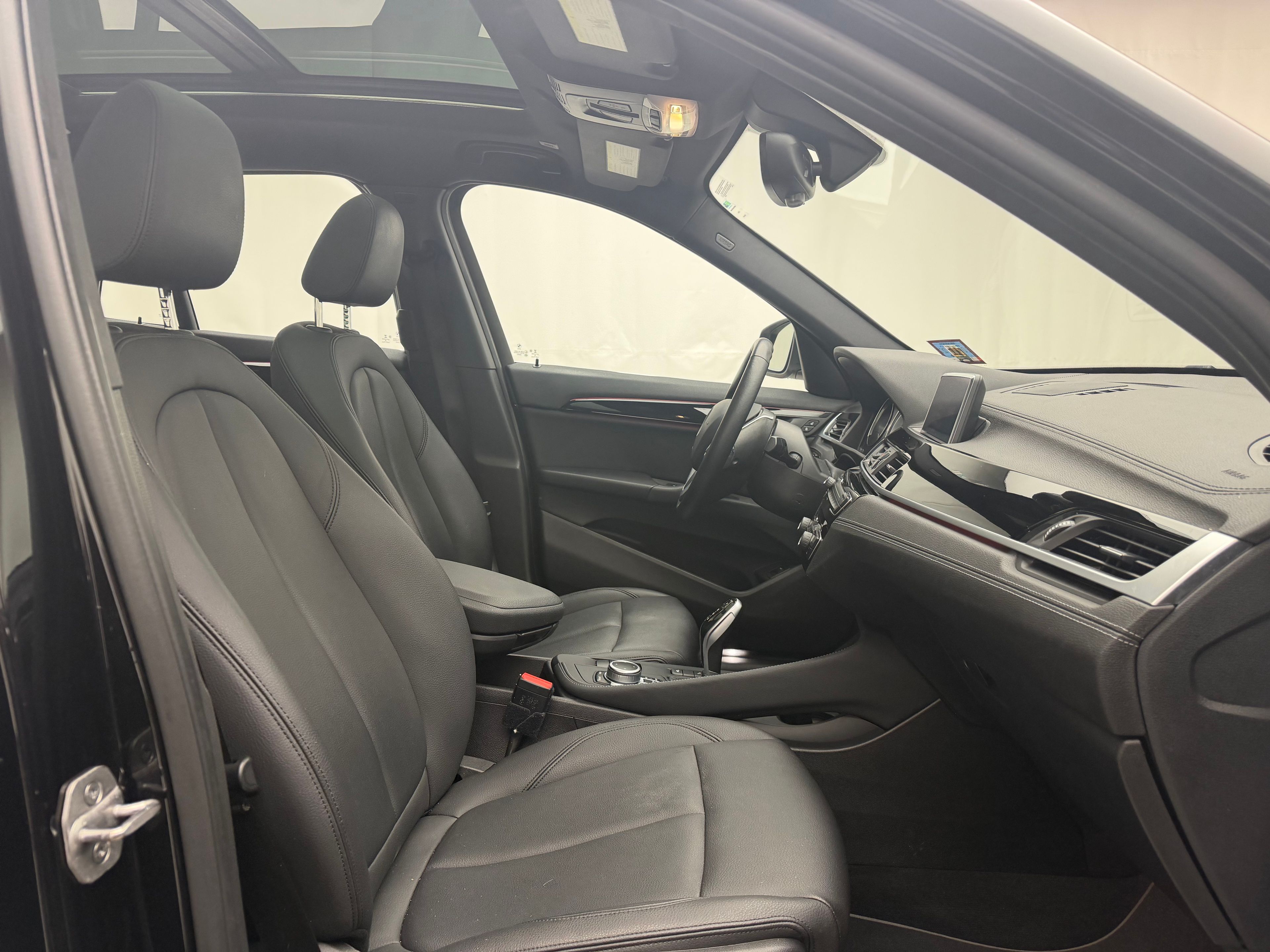 Thumbnail: 2021 BMW X1 - 17