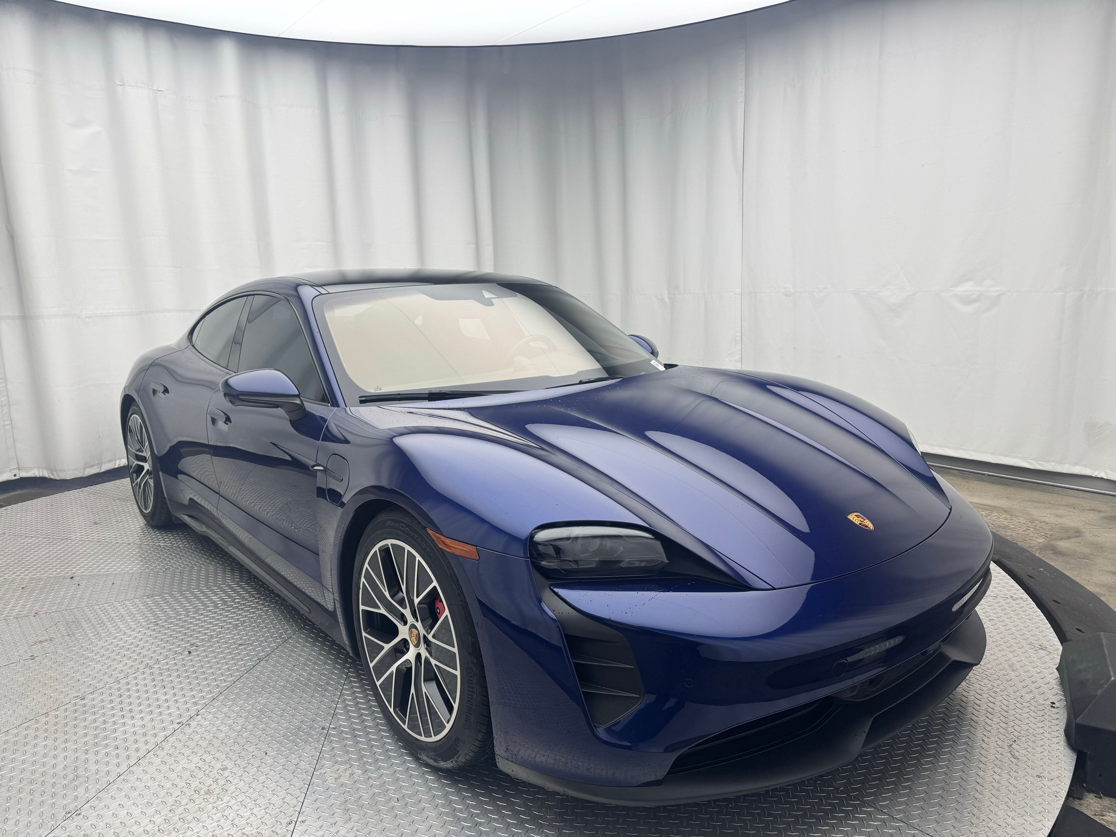 Thumbnail: 2023 Porsche Taycan - 10