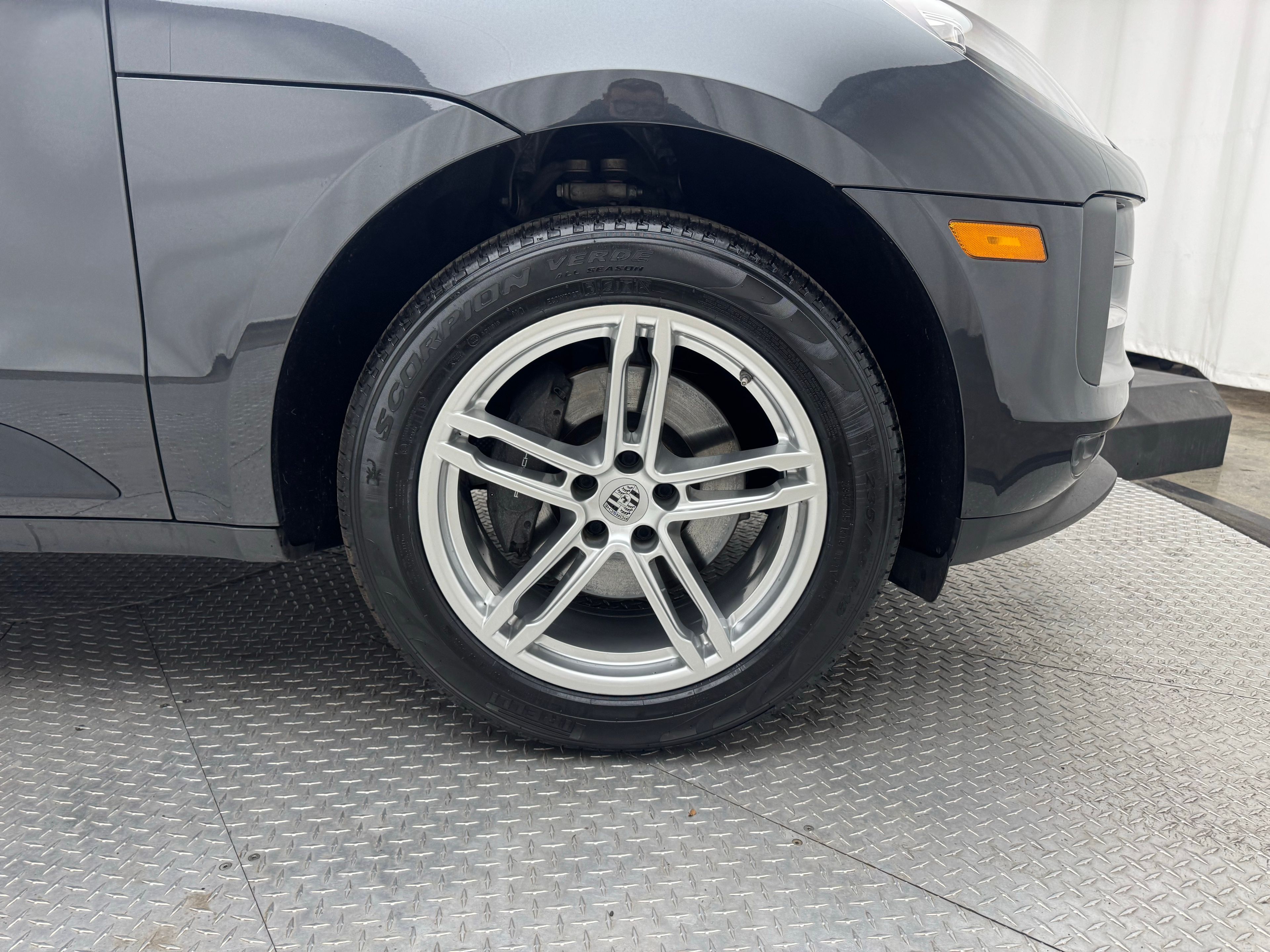 Thumbnail: 2019 Porsche Macan - 13