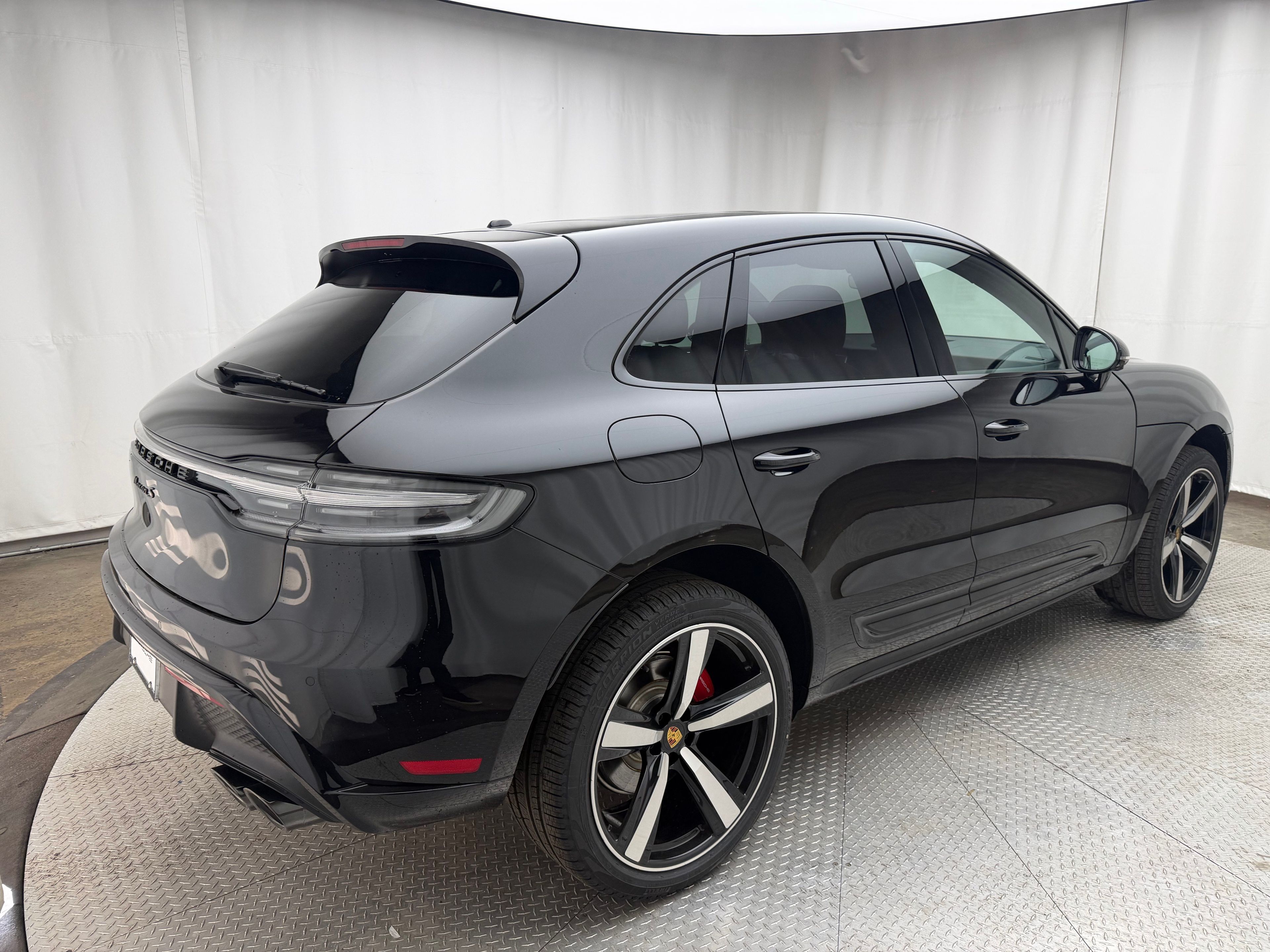 Thumbnail: 2026 Porsche Macan - 13