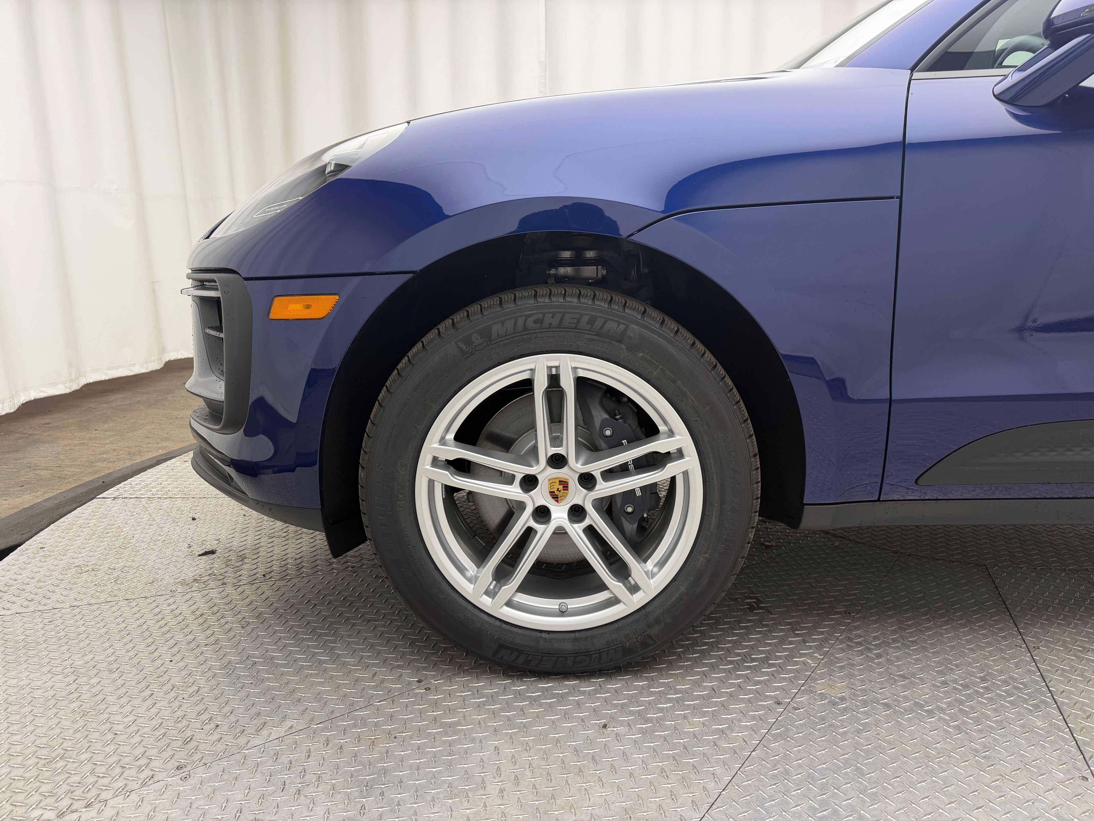 Thumbnail: 2026 Porsche Macan - 7