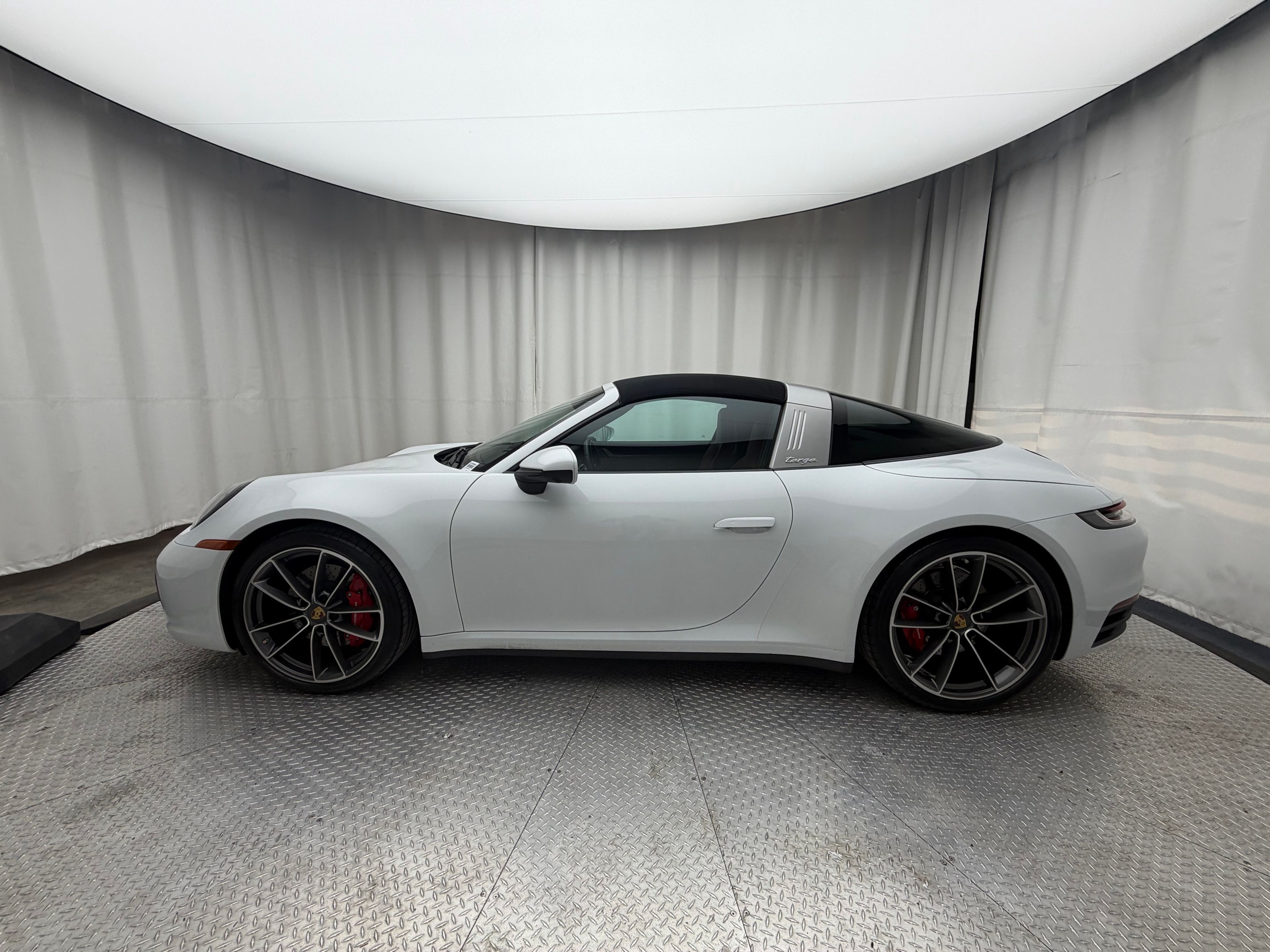 Thumbnail: 2023 Porsche 911 - 12