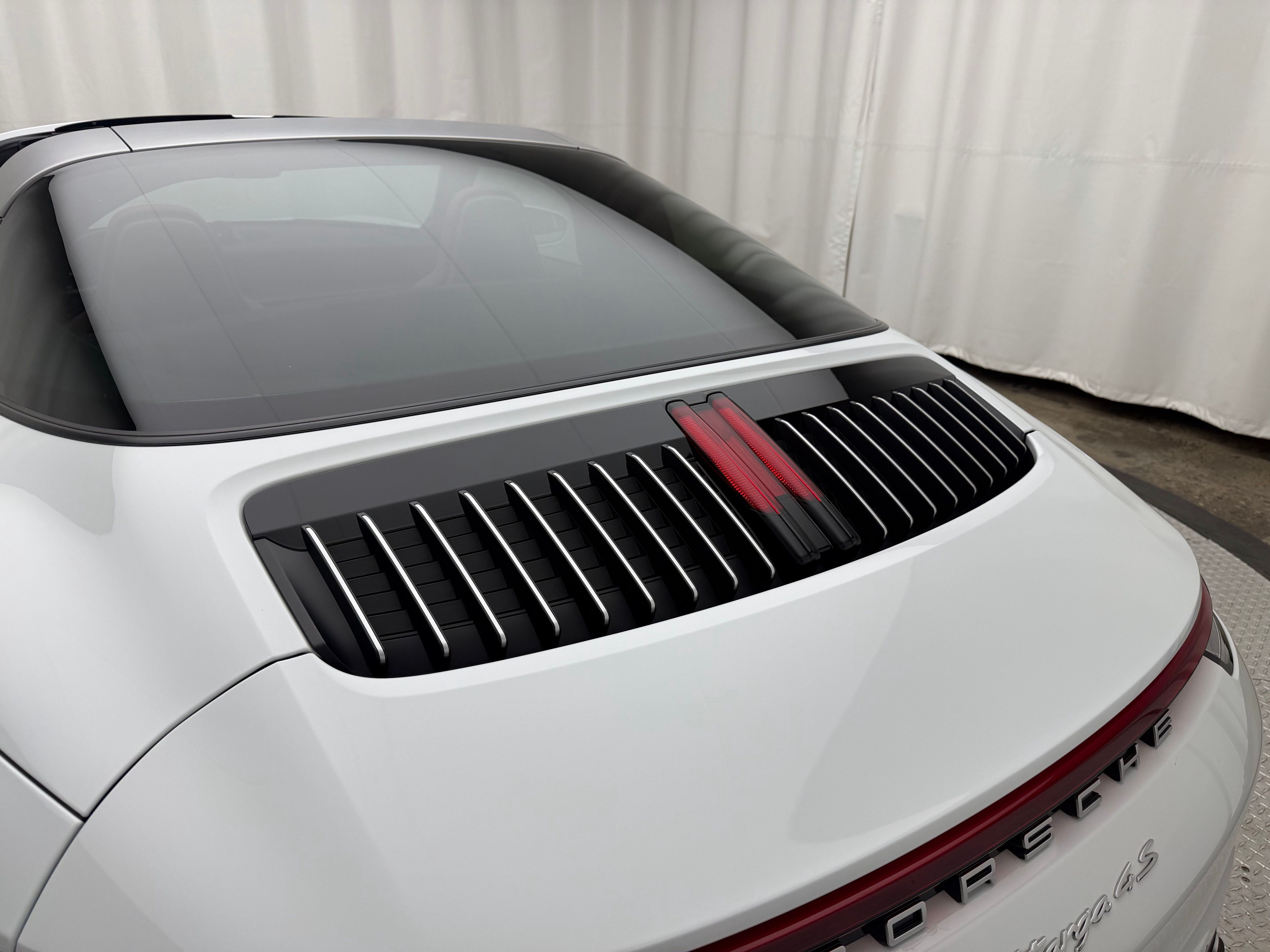 Thumbnail: 2023 Porsche 911 - 21