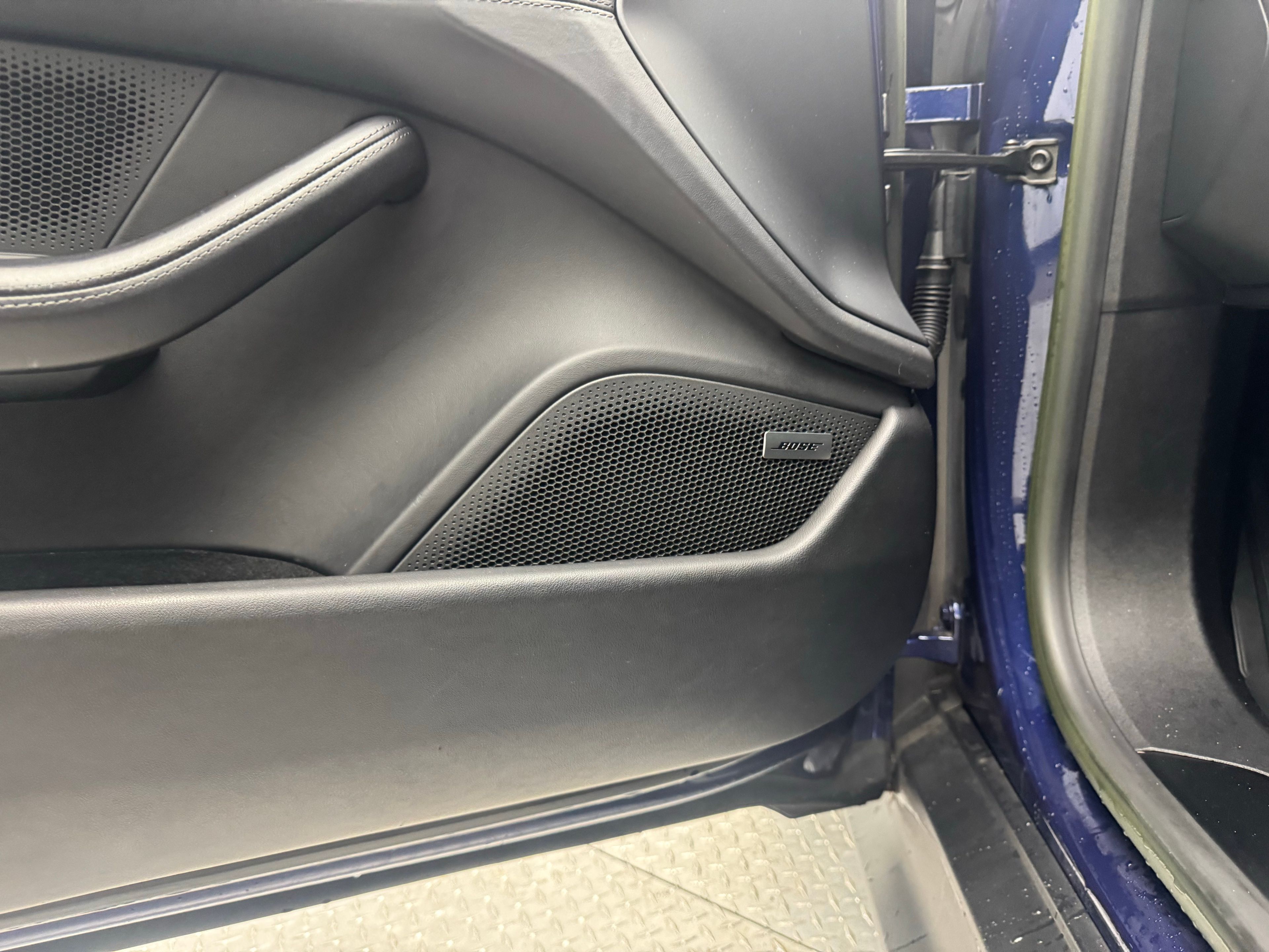 Thumbnail: 2023 Porsche Taycan - 31