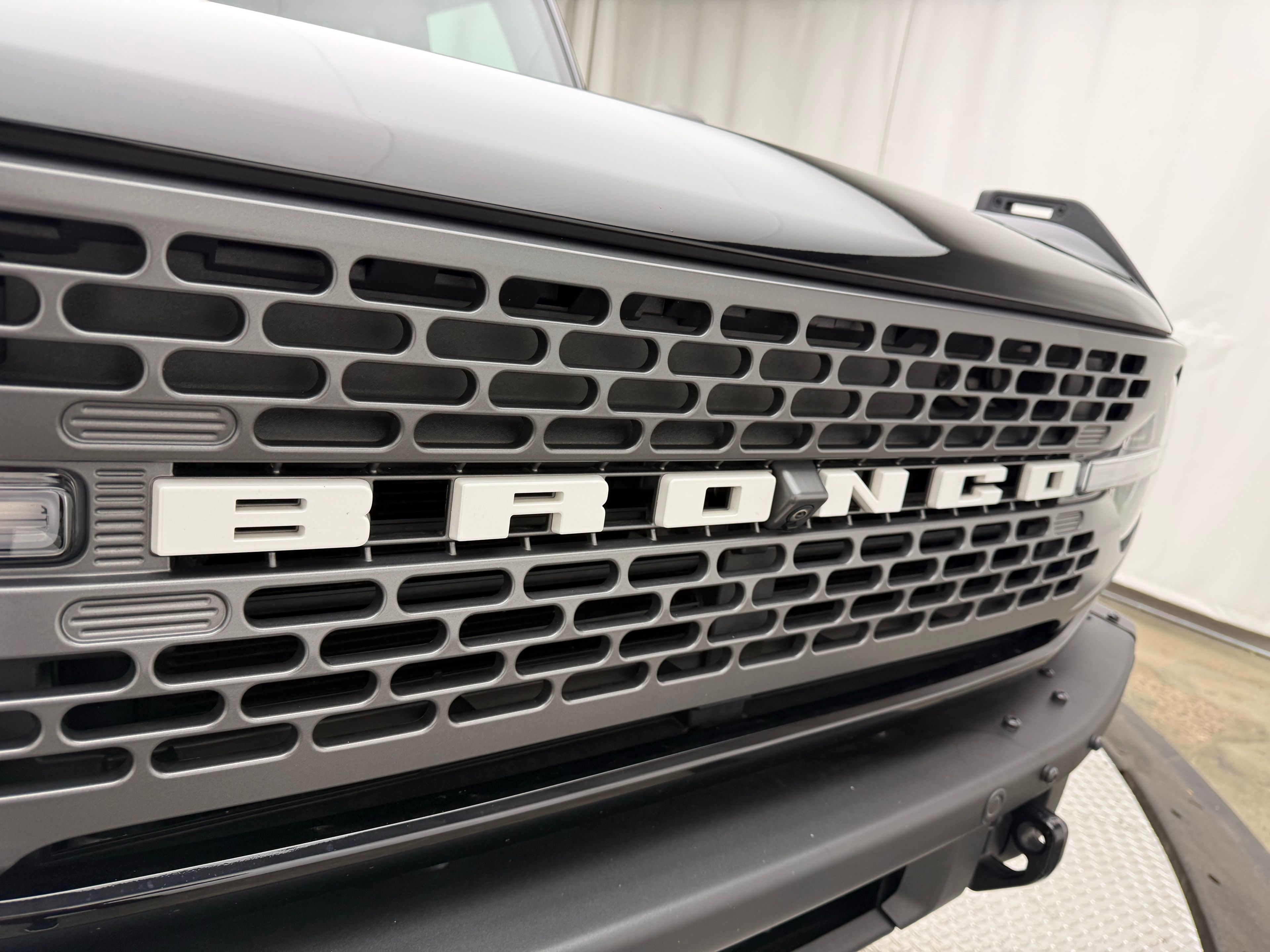 Thumbnail: 2022 Ford Bronco - 25
