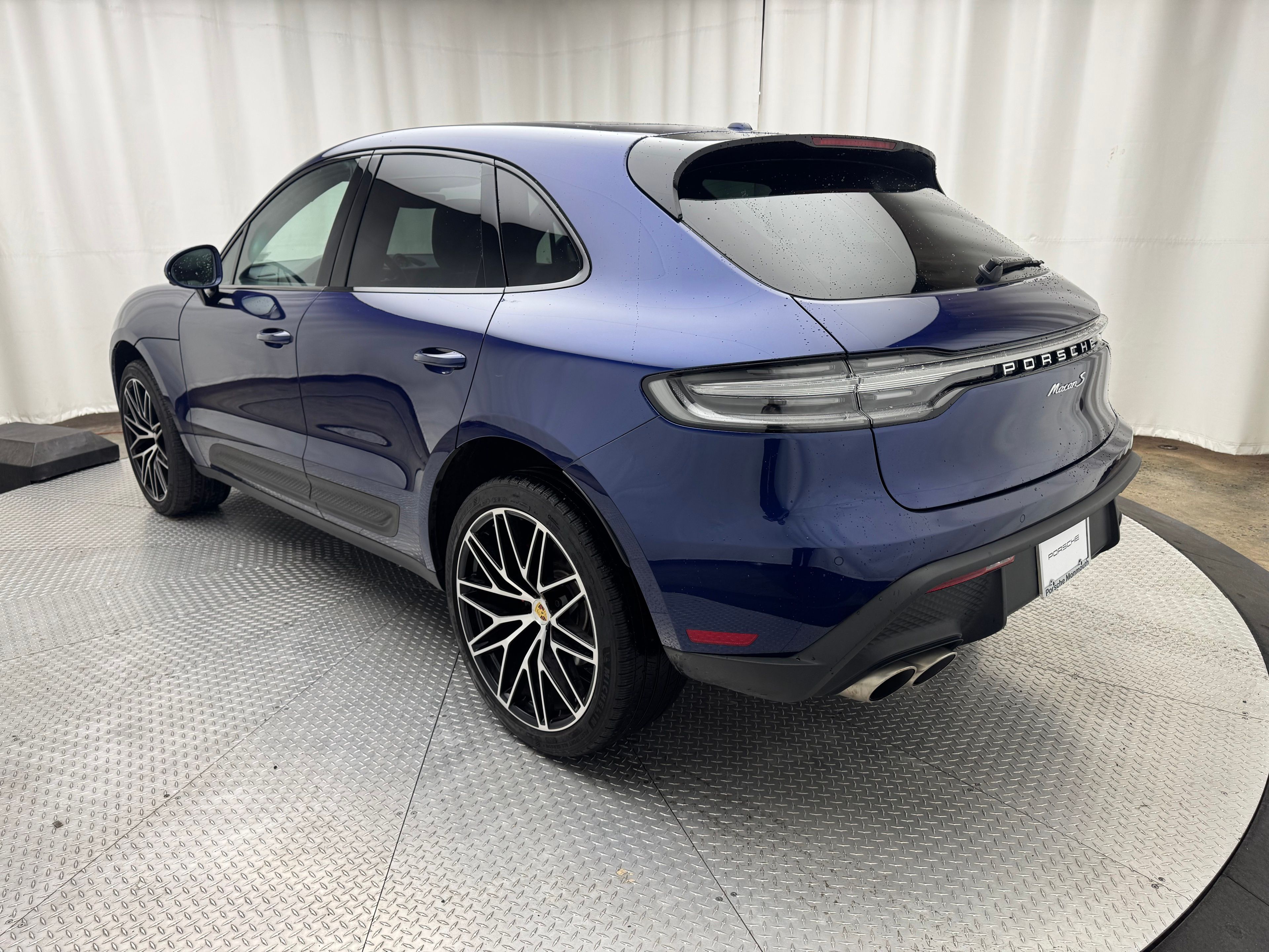 Thumbnail: 2024 Porsche Macan - 3