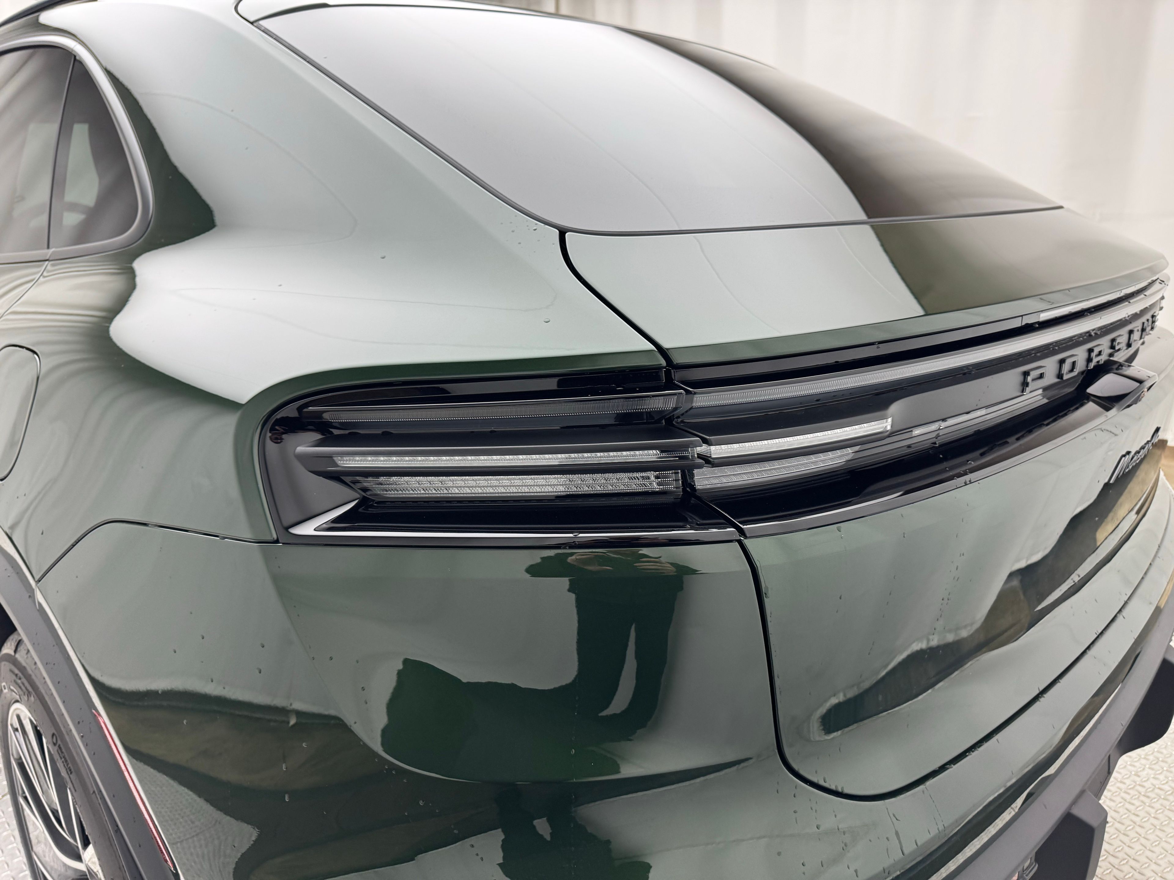 Thumbnail: 2026 Porsche Macan - 10