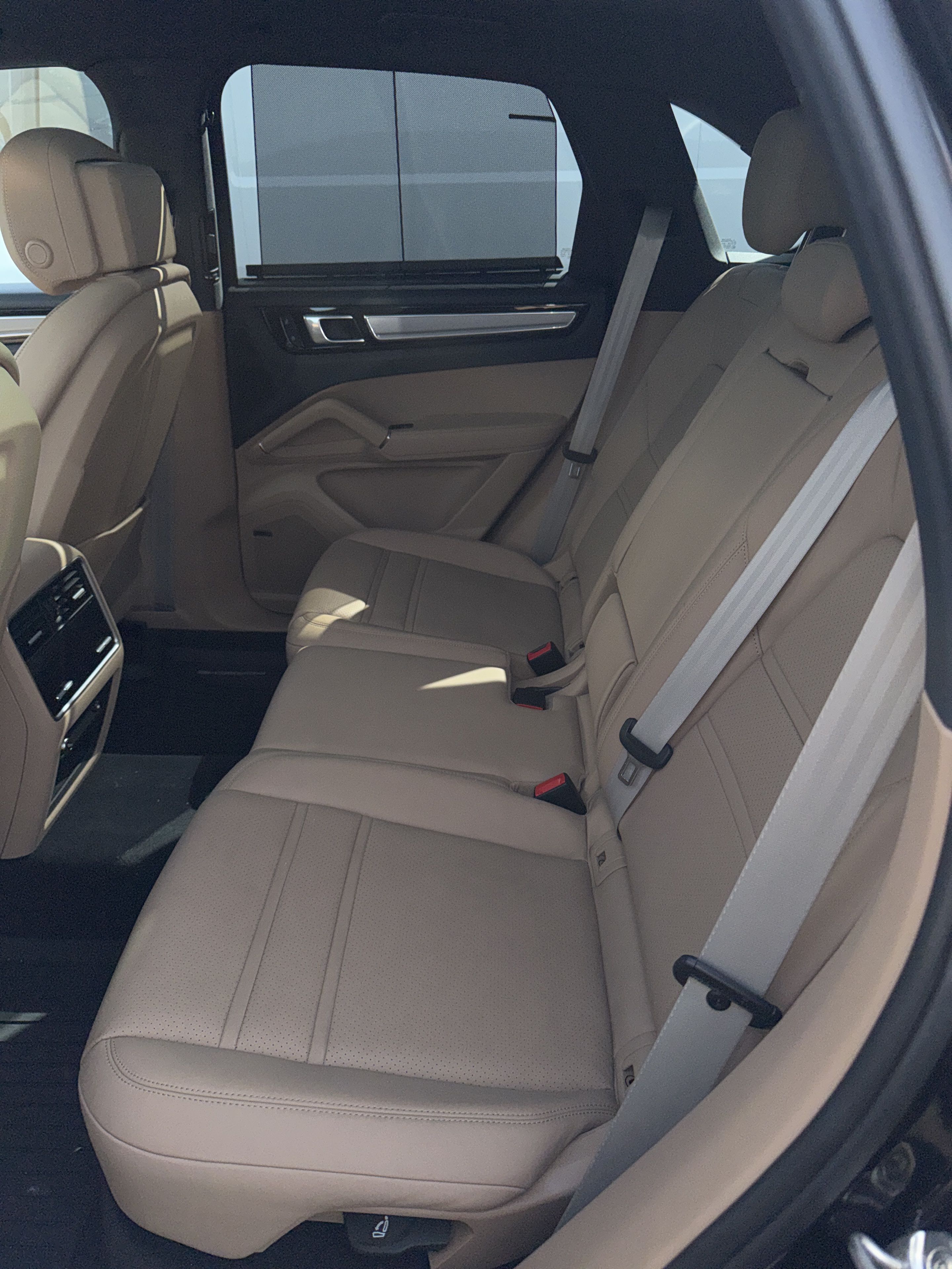 Thumbnail: 2023 Porsche Cayenne - 4