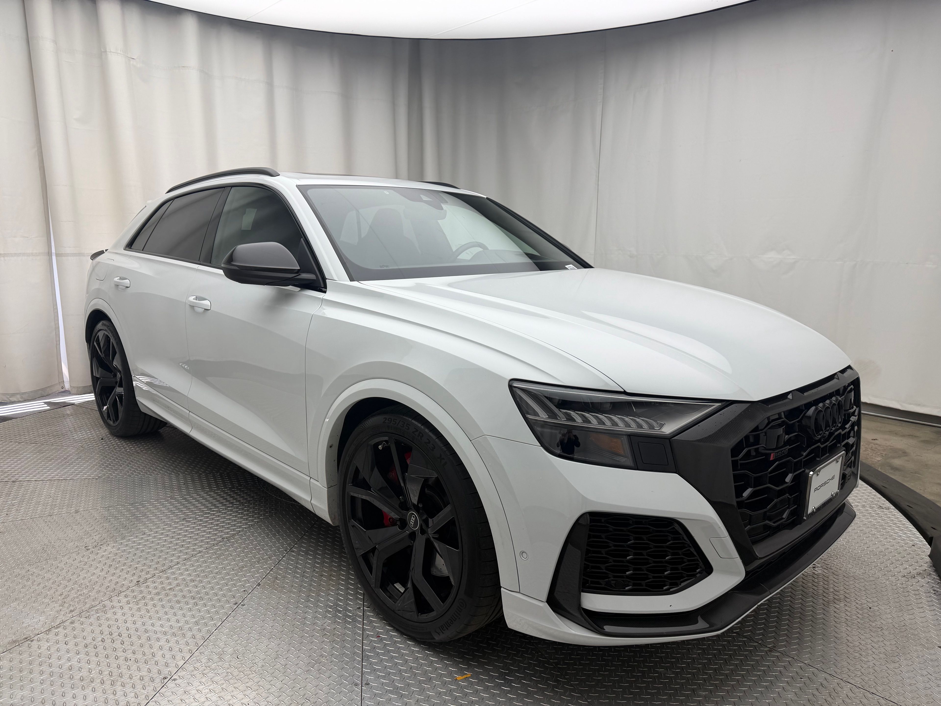 Thumbnail: 2022 Audi RS Q8 - 12