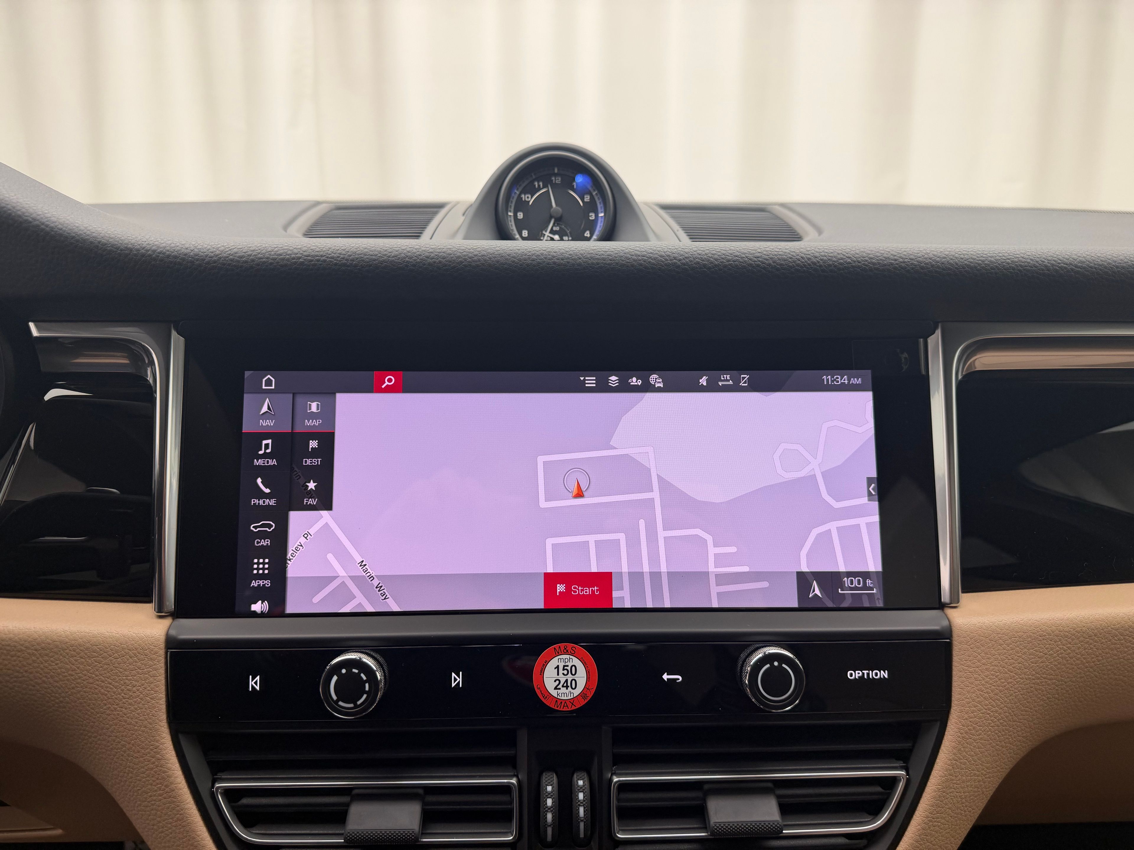 Thumbnail: 2026 Porsche Macan - 30