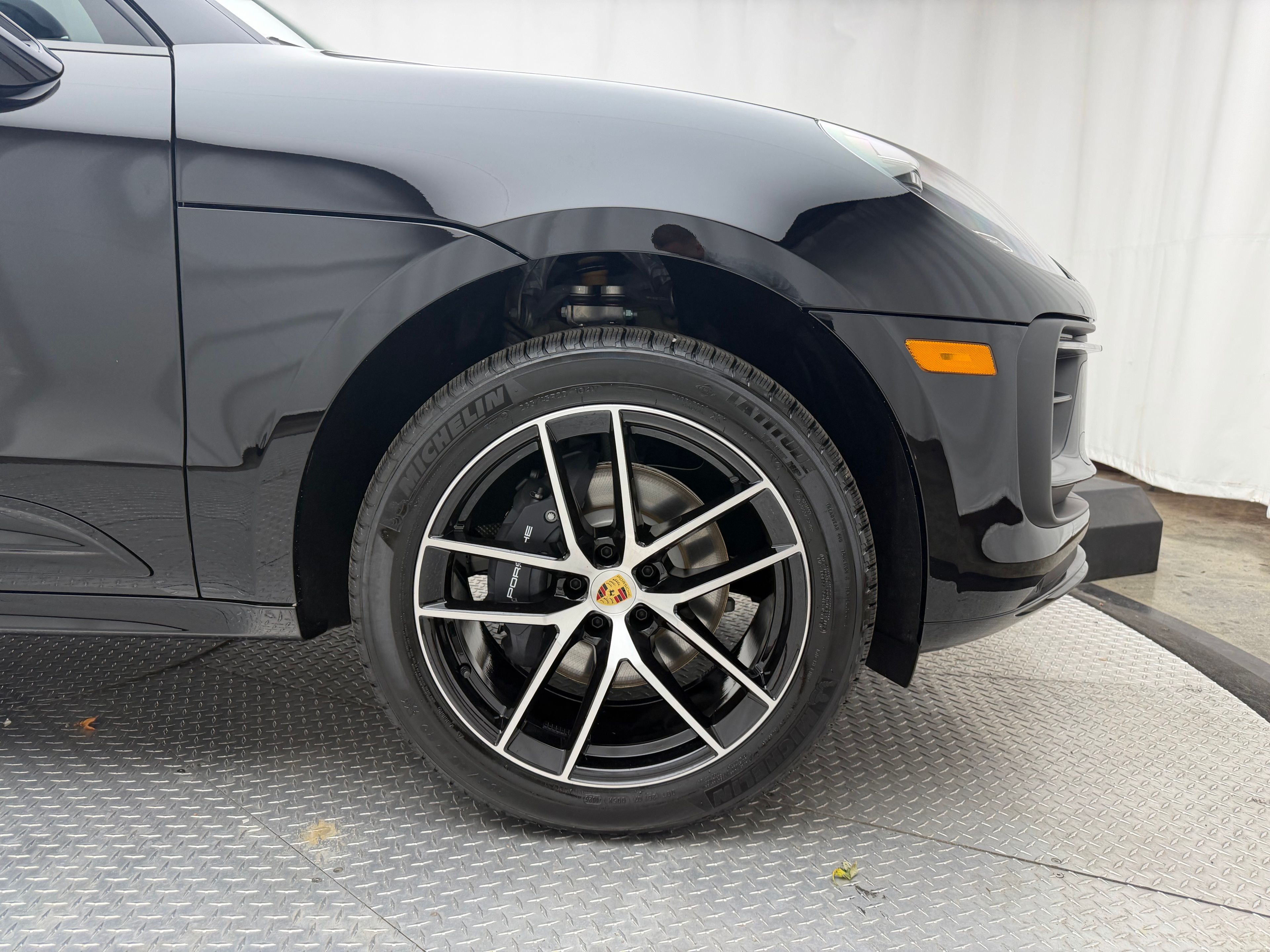 Thumbnail: 2026 Porsche Macan - 14