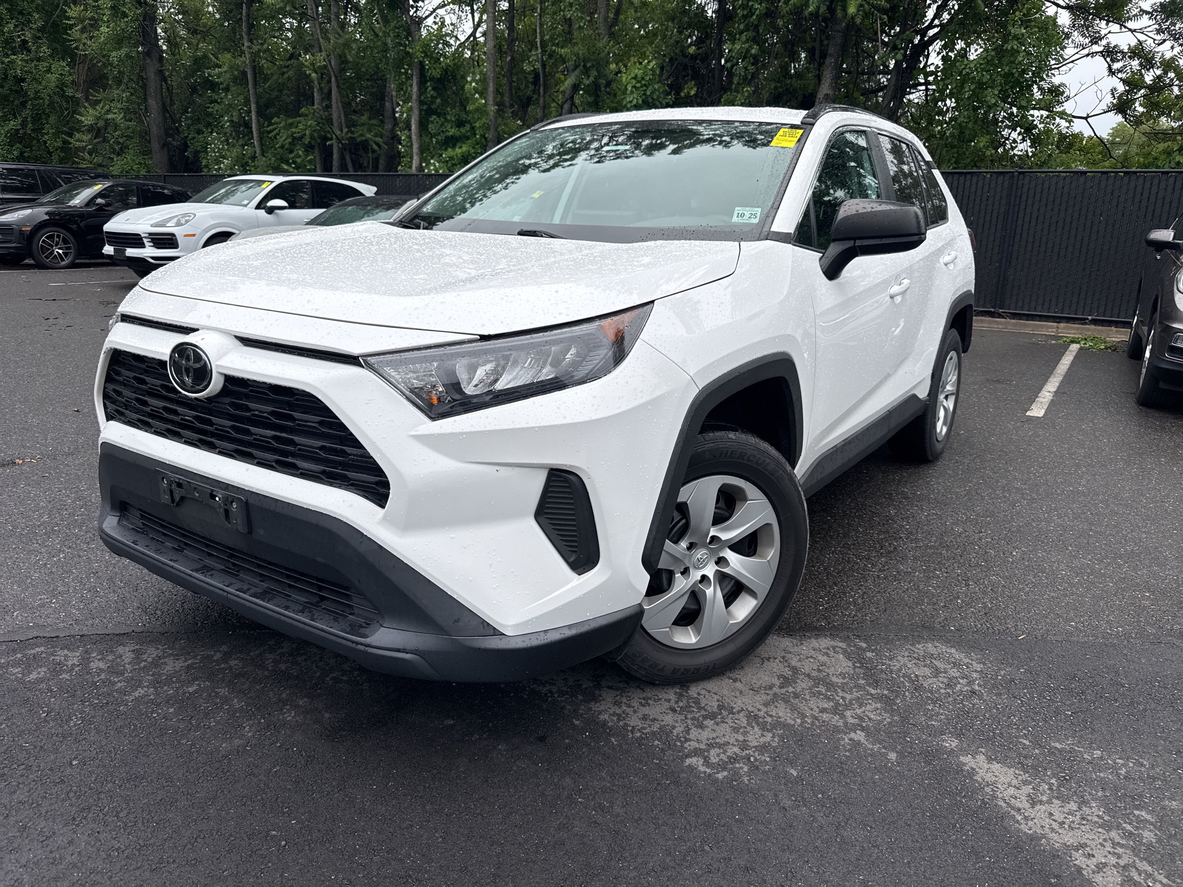 2020 Toyota RAV4 LE AWD's photo