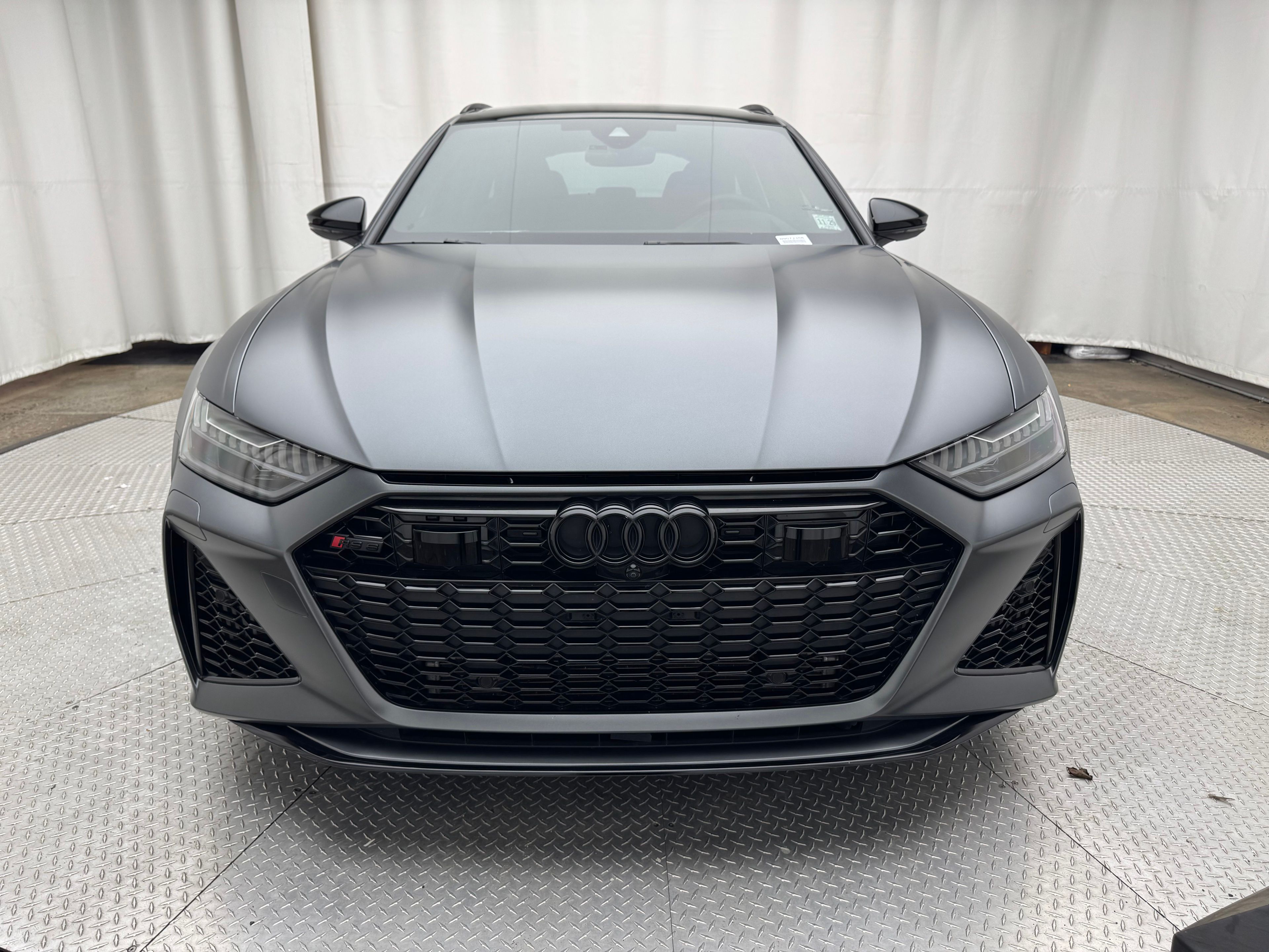 Thumbnail: 2024 Audi RS 6 - 22