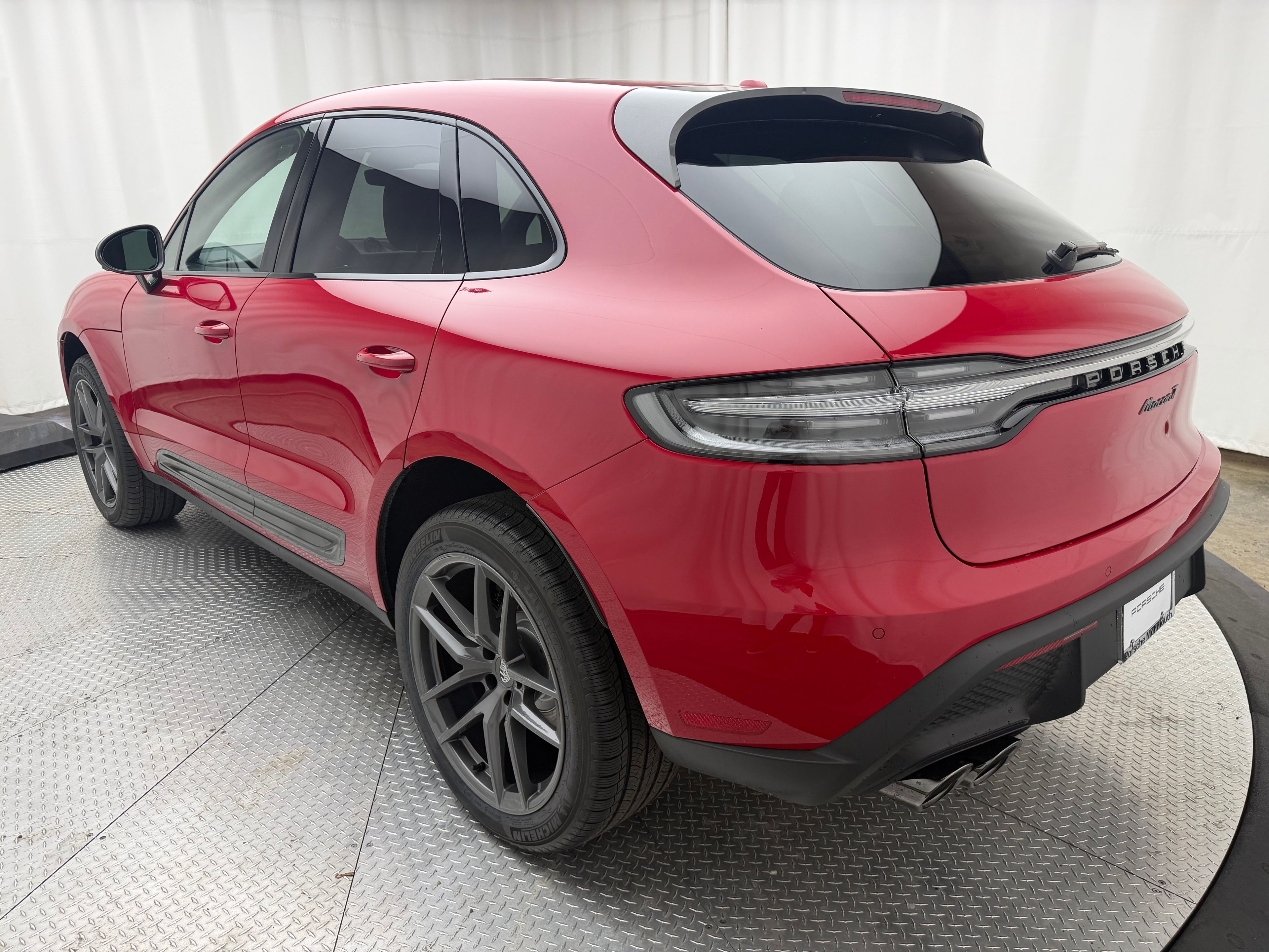 Thumbnail: 2026 Porsche Macan - 12