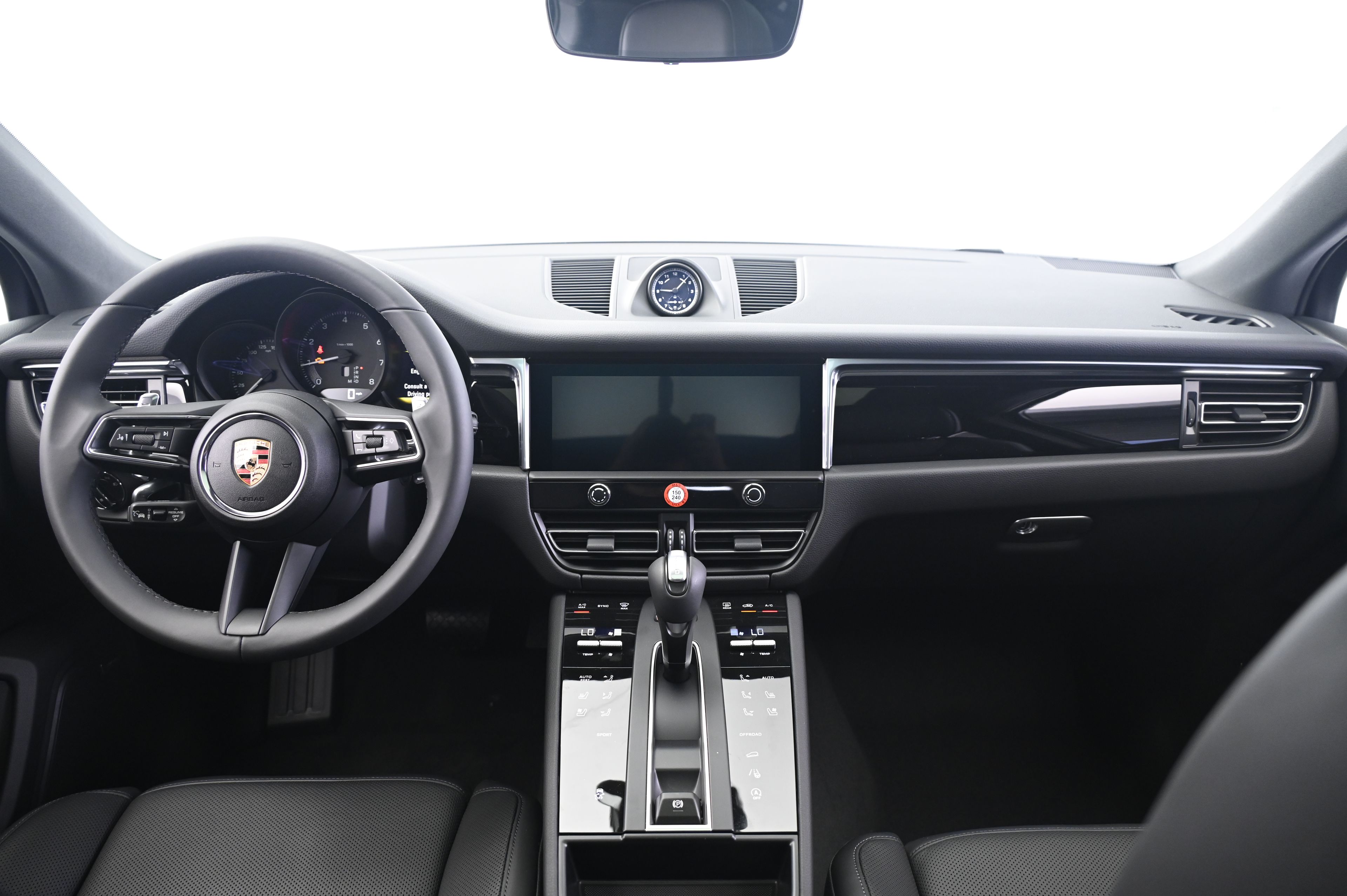 Thumbnail: 2025 Porsche Macan - 27