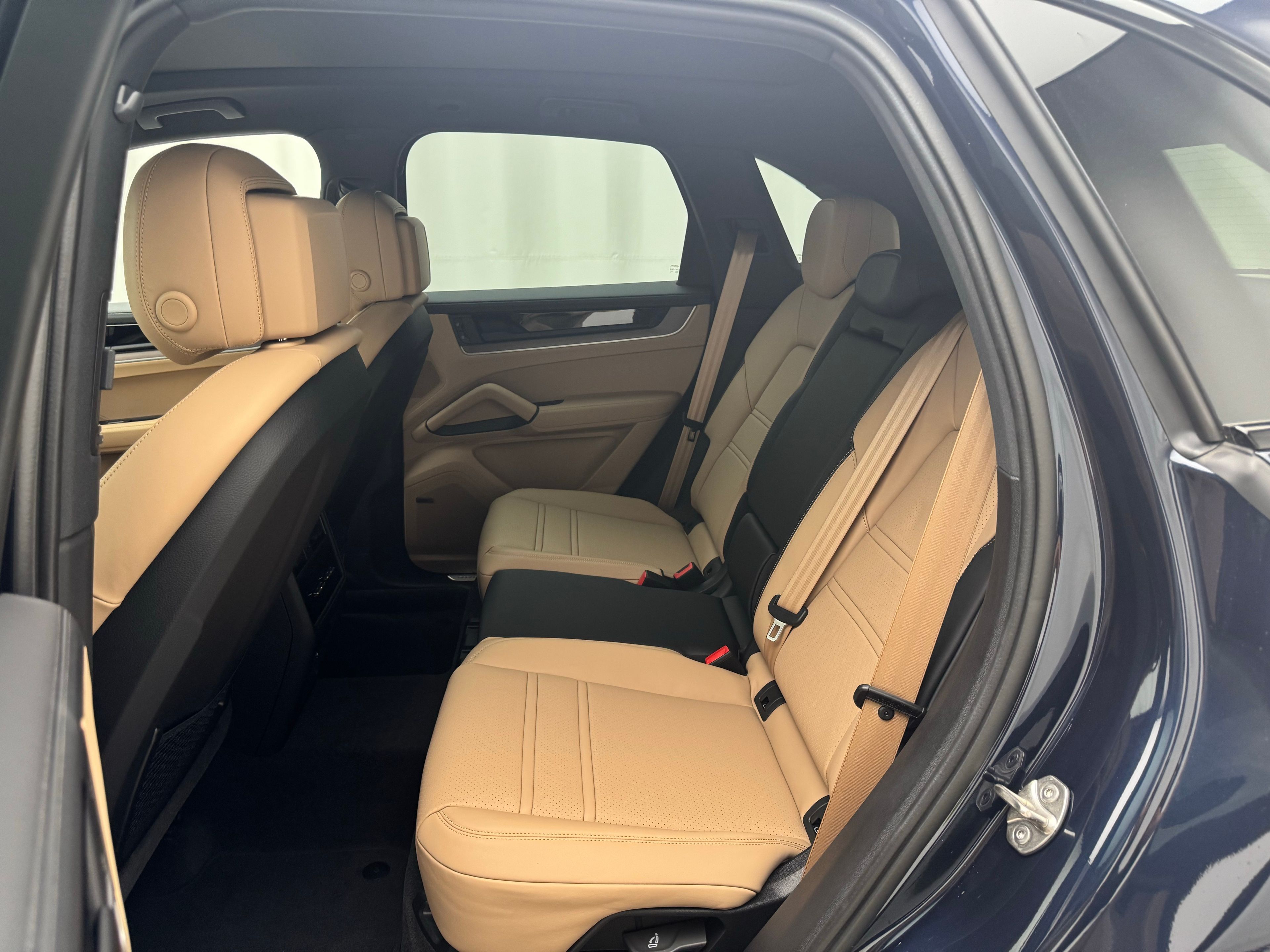 Thumbnail: 2026 Porsche Cayenne - 29