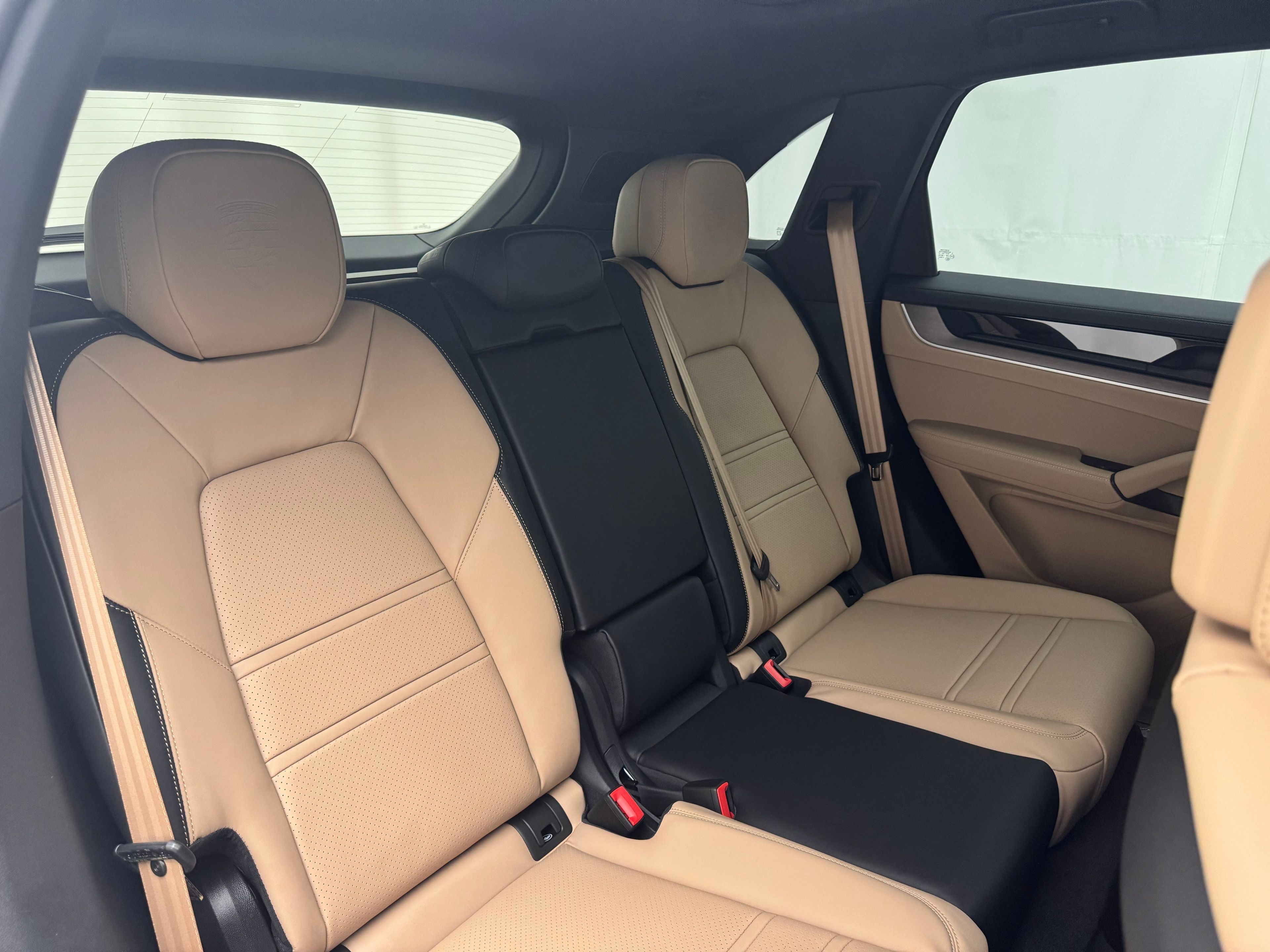 Thumbnail: 2026 Porsche Cayenne - 18