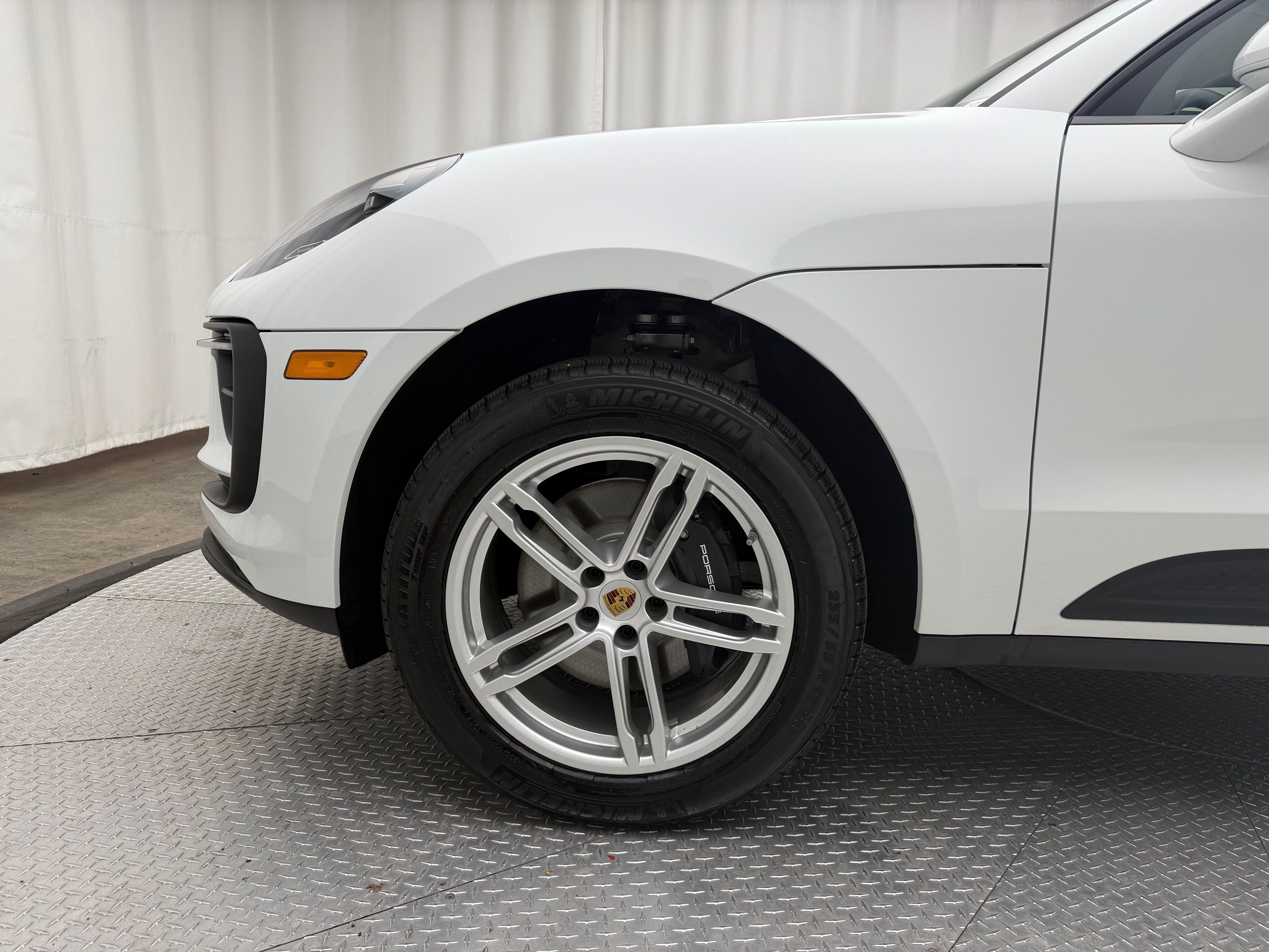 Thumbnail: 2026 Porsche Macan - 11