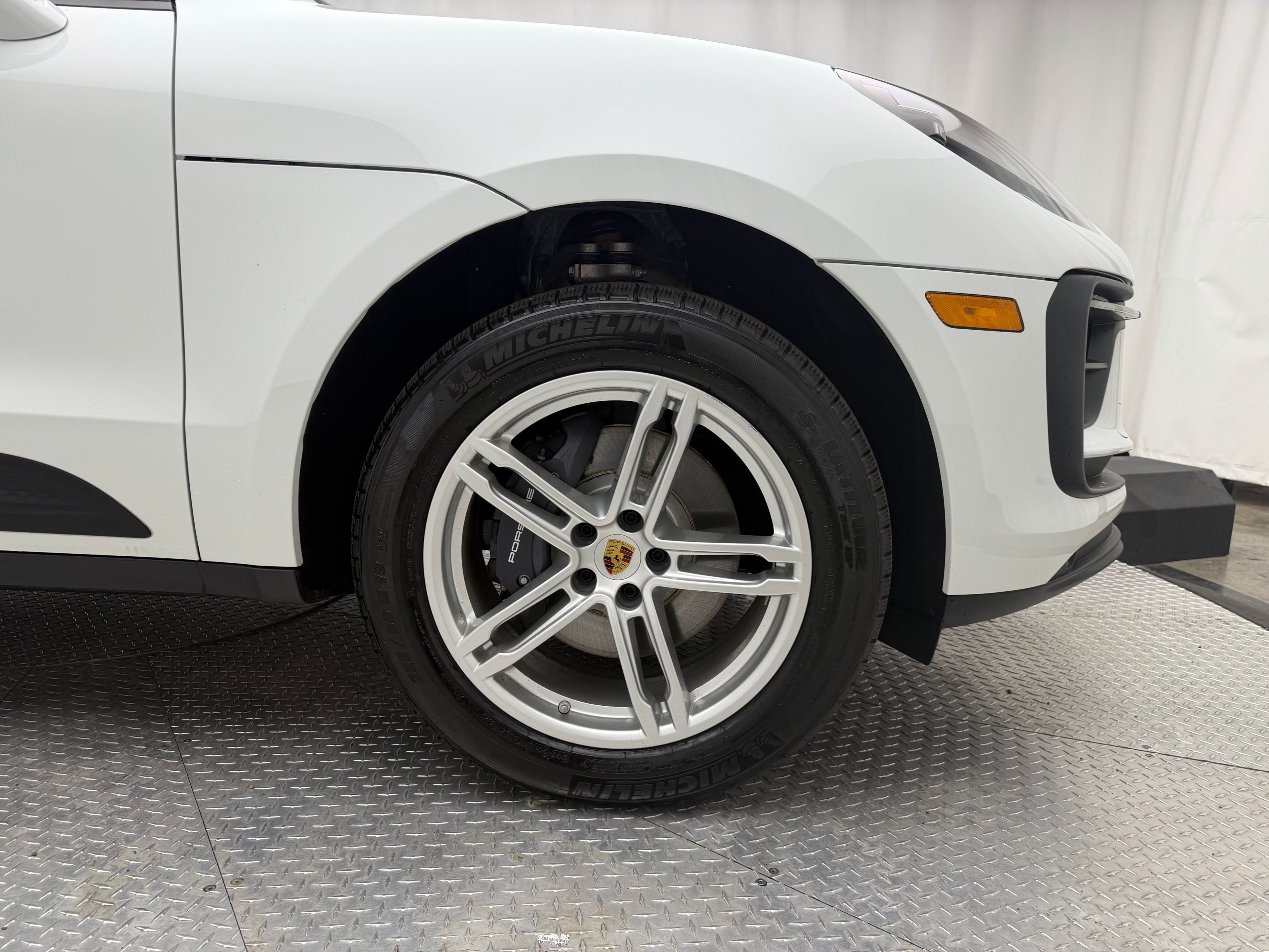 Thumbnail: 2026 Porsche Macan - 14