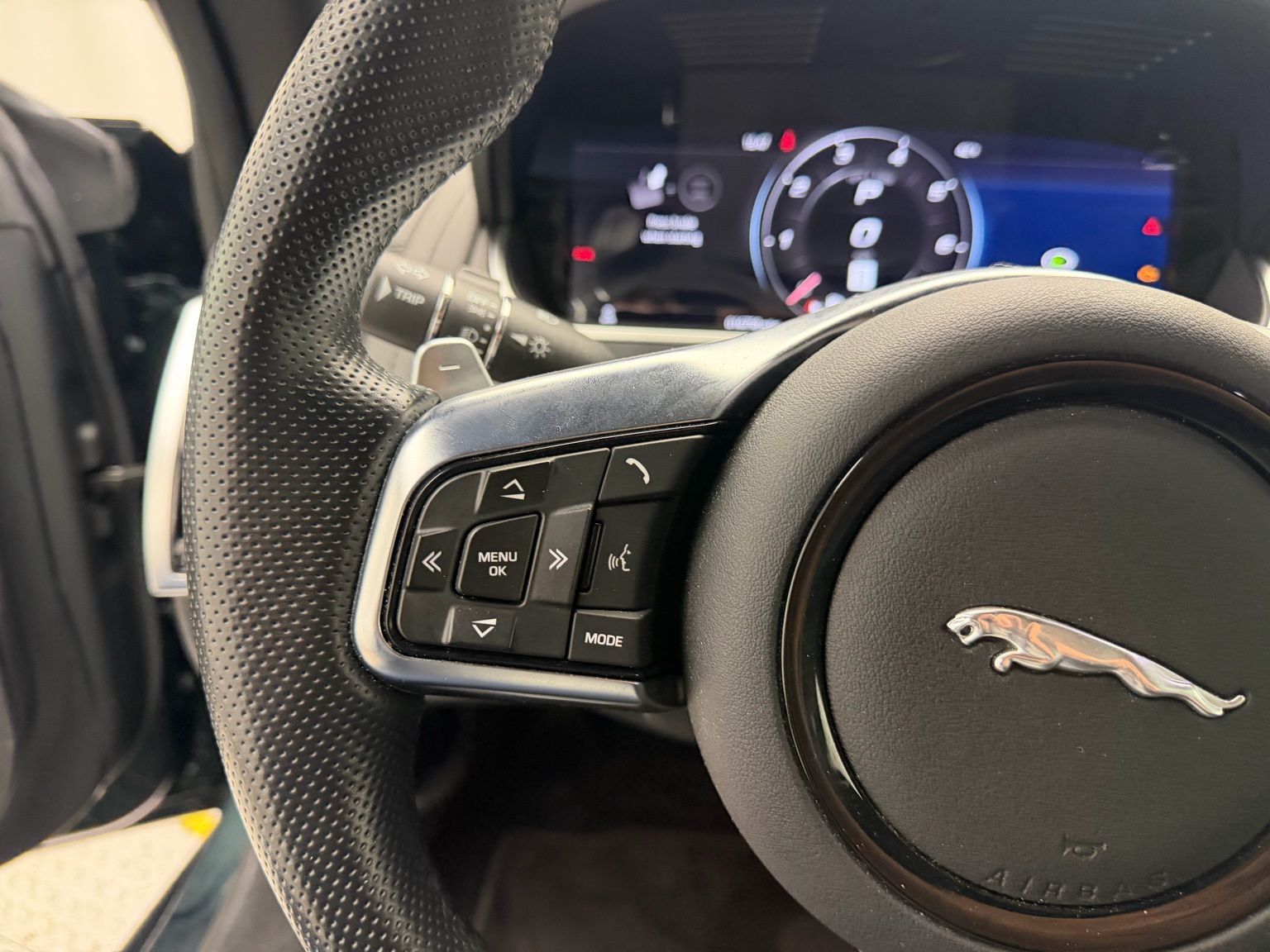 Thumbnail: 2021 Jaguar F-Type - 24