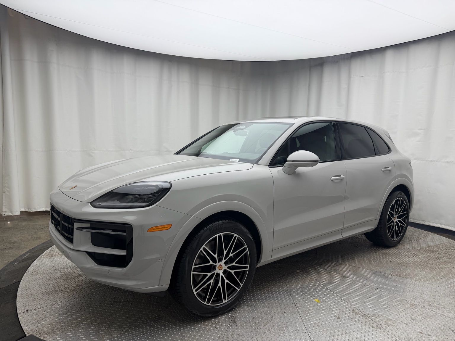 Thumbnail: 2026 Porsche Cayenne - 1