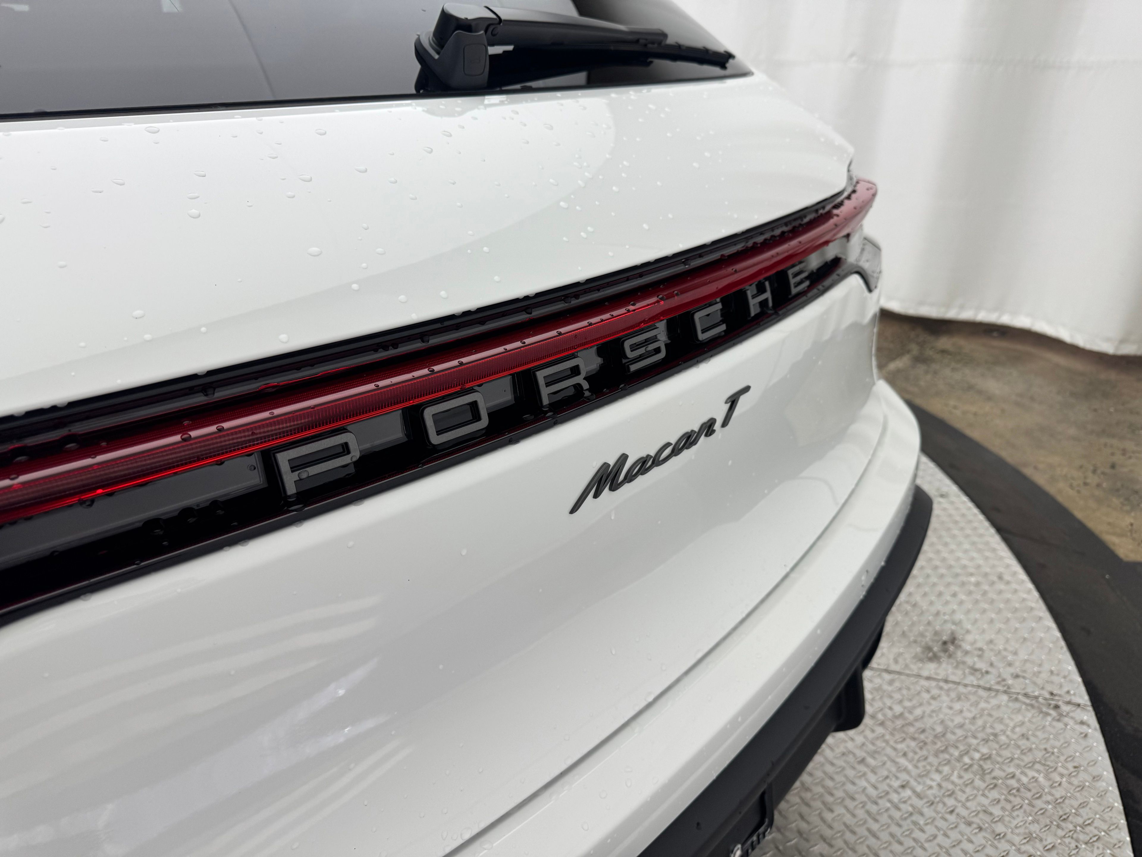 Thumbnail: 2026 Porsche Macan - 11